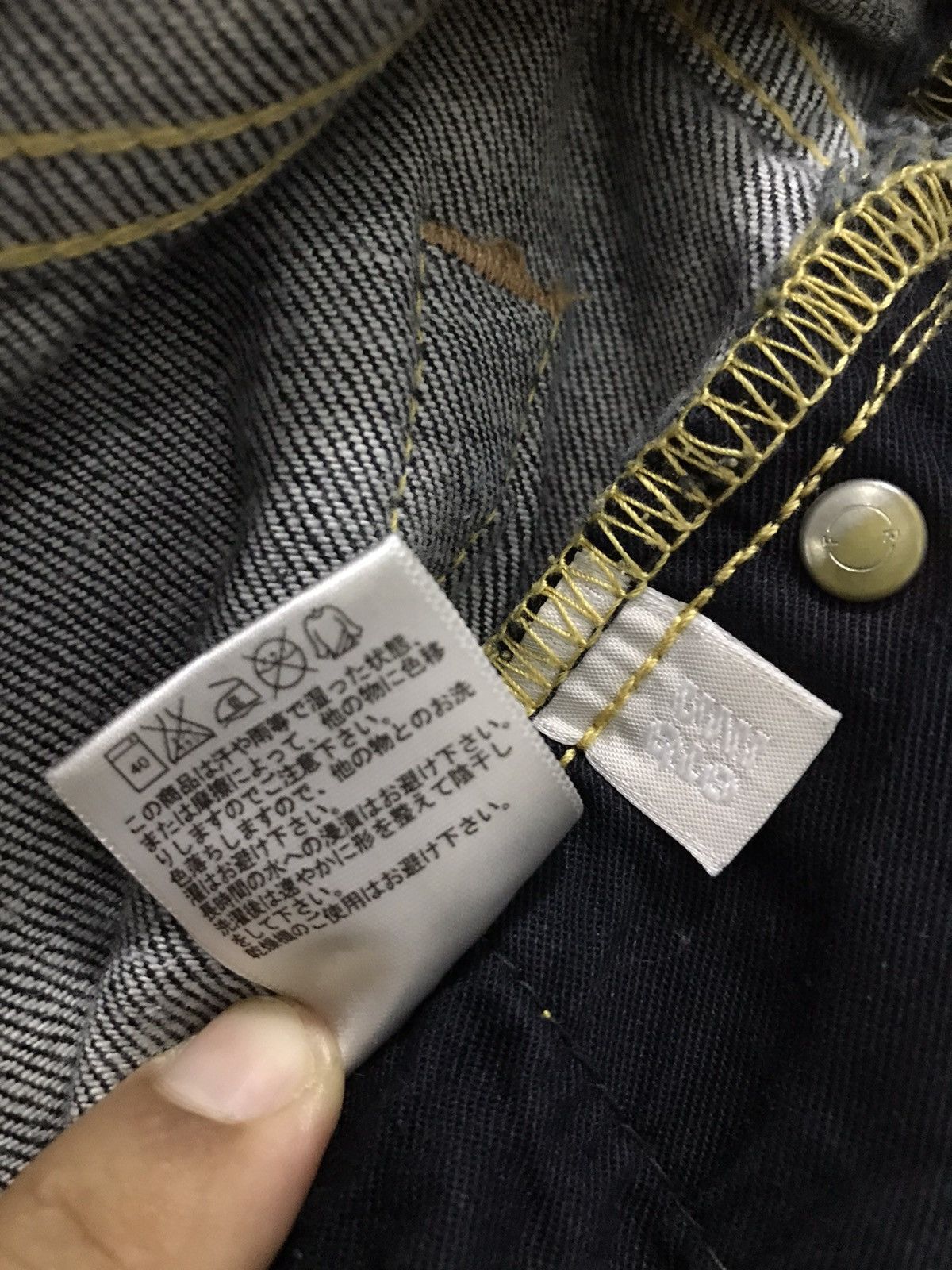 Japanese Brand Uniqlo Skinny Fit faded denim Jeans Size US 33 - 16 Thumbnail
