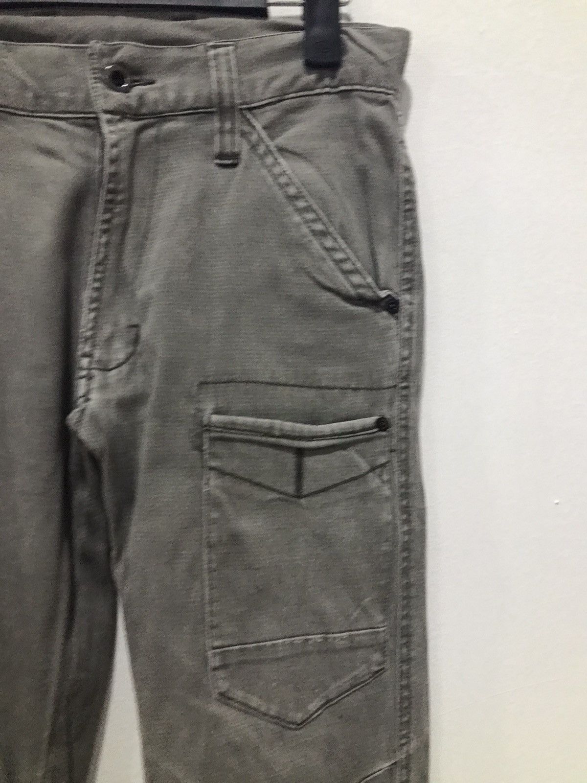 Japanese Brand IZ7250 Faded distressed Cargo Multipocket pants Size US 29 - 9 Thumbnail