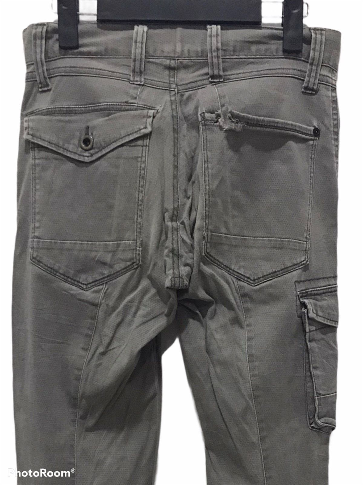 Japanese Brand IZ7250 Faded distressed Cargo Multipocket pants Size US 29 - 15 Thumbnail