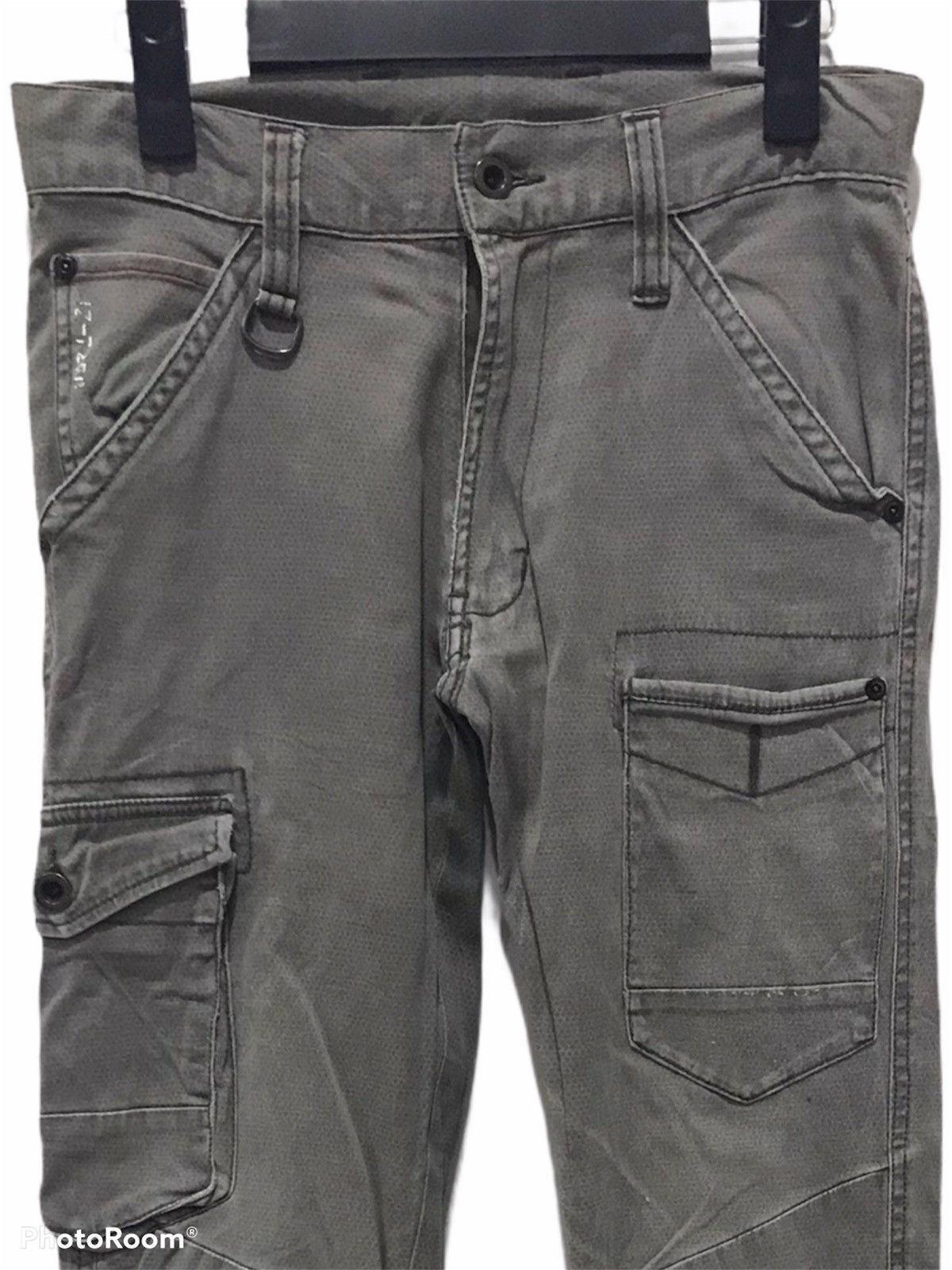 Japanese Brand IZ7250 Faded distressed Cargo Multipocket pants Size US 29 - 2 Thumbnail