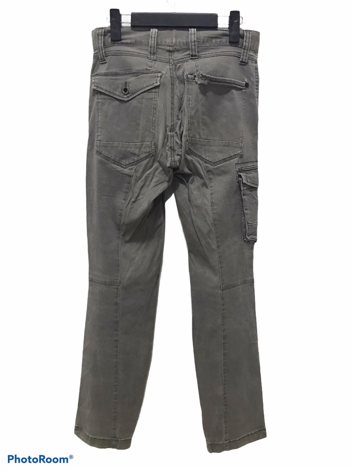Japanese Brand IZ7250 Faded distressed Cargo Multipocket pants Size US 29 - 14 Thumbnail