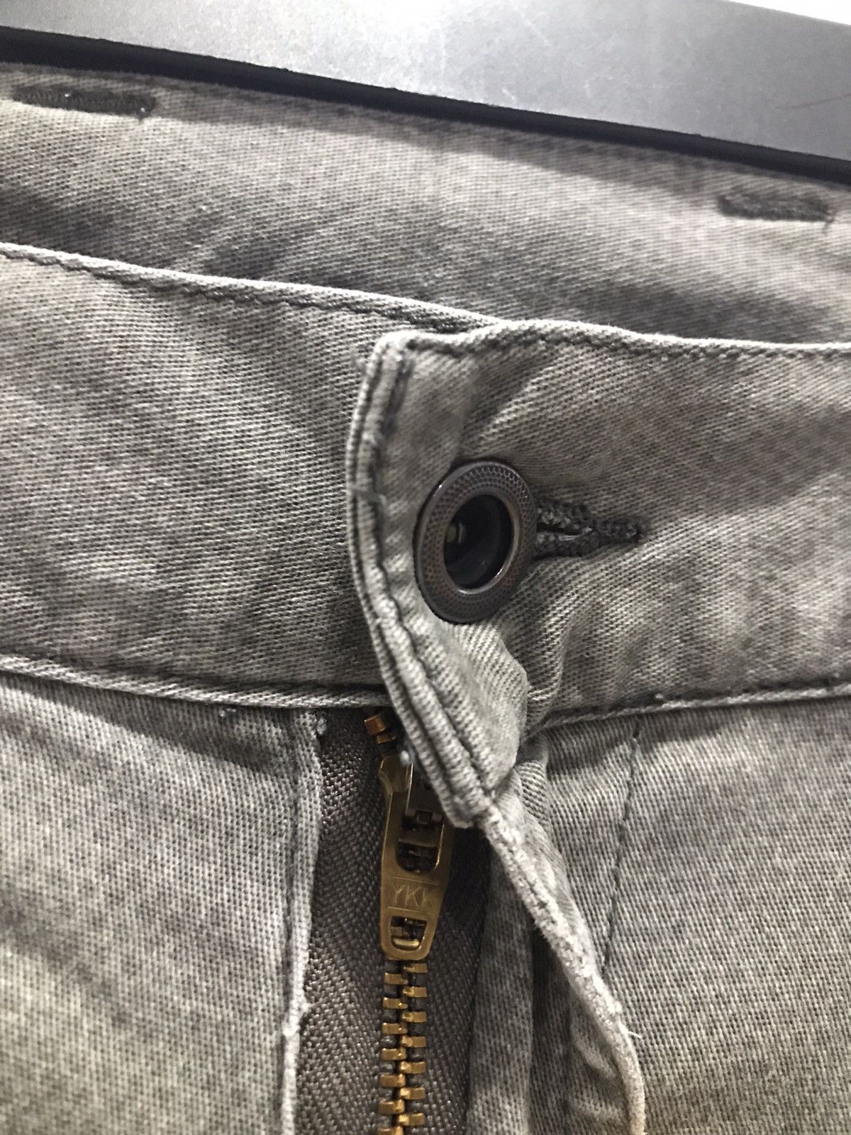 Japanese Brand IZ7250 Faded distressed Cargo Multipocket pants Size US 29 - 12 Thumbnail