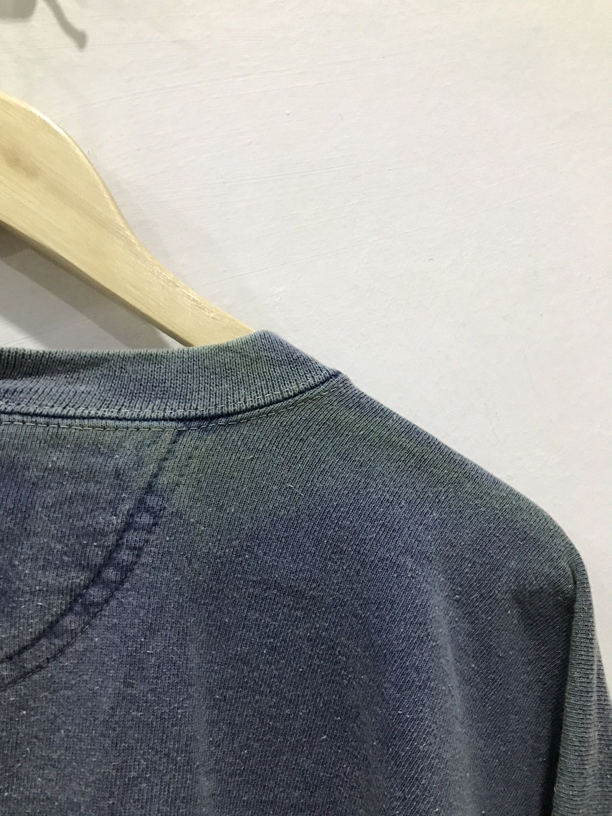 Levi's Vintage Levis crewneck faded Sweatshirt Size US XXL / EU 58 / 5 - 14 Thumbnail
