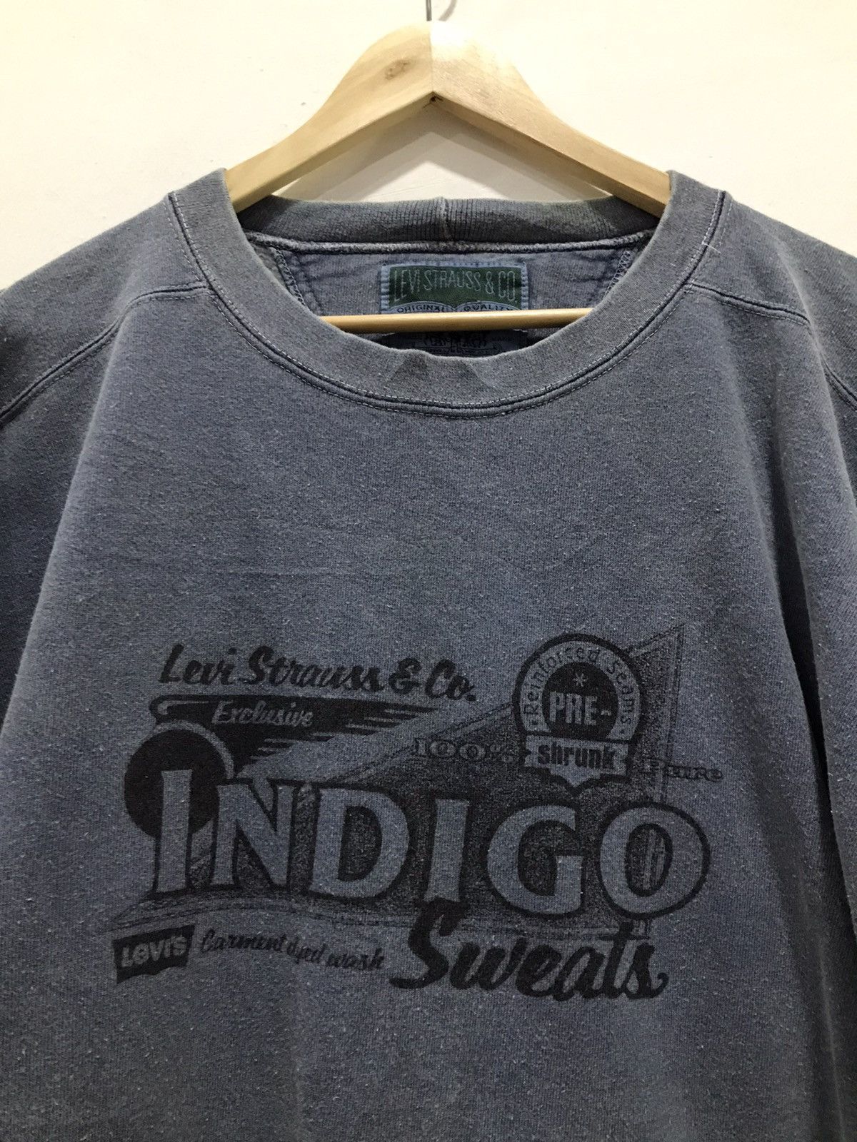 Levi's Vintage Levis crewneck faded Sweatshirt Size US XXL / EU 58 / 5 - 9 Thumbnail