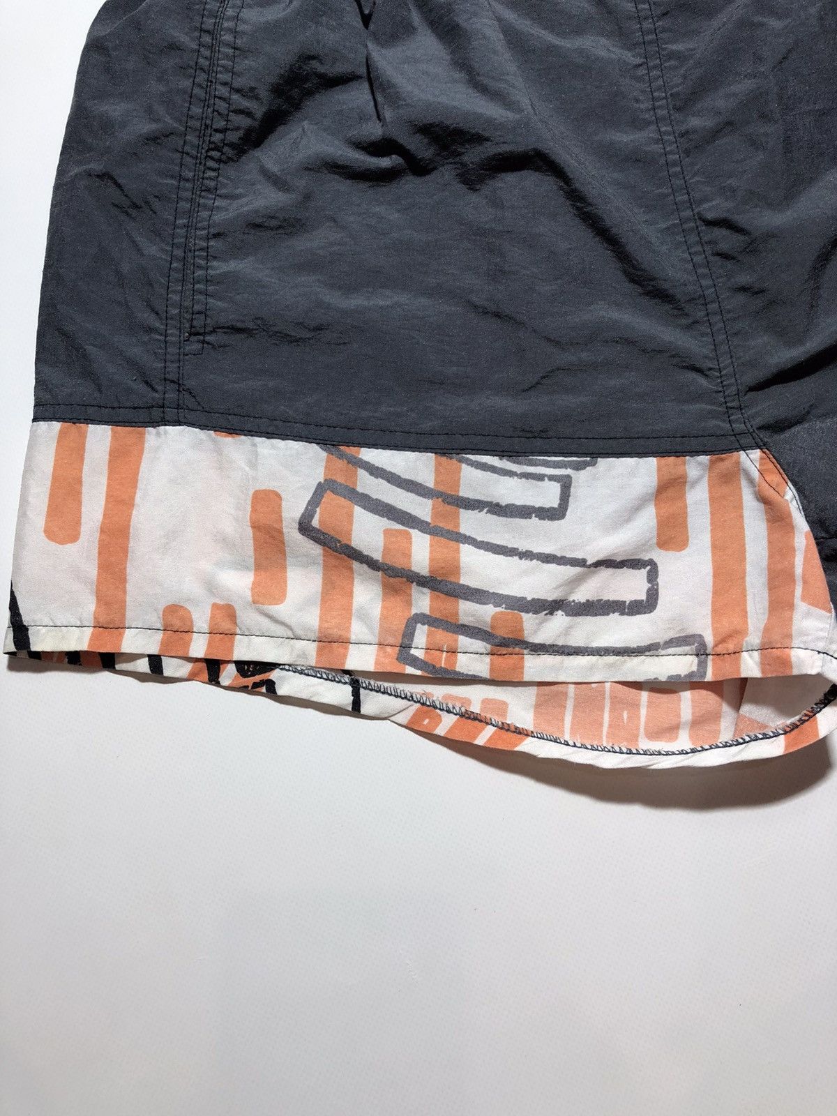 Reebok Vintage Reebok Nylon Shorts Size US 34 / EU 50 - 5 Thumbnail