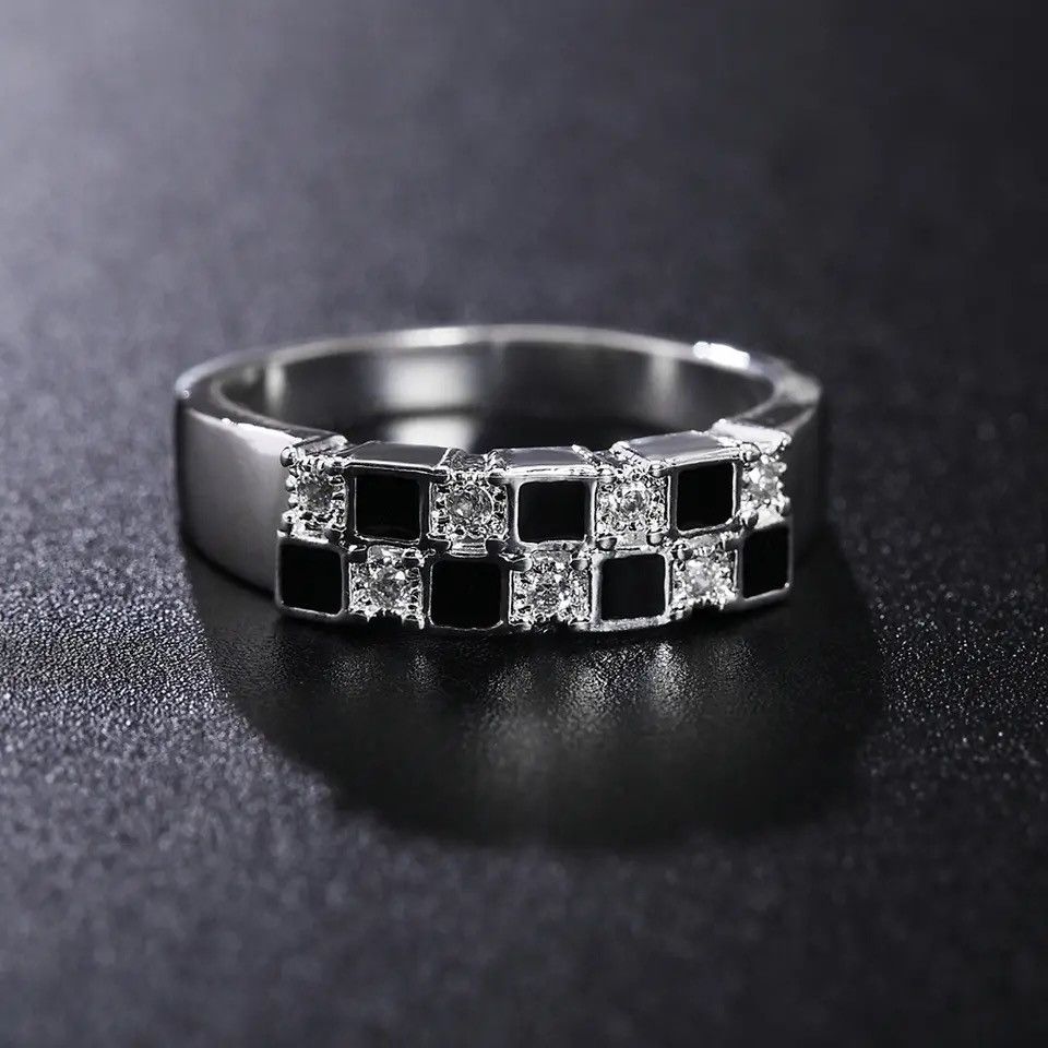 Jewelry Crystal Black Grid Rings Size ONE SIZE - 1 Thumbnail