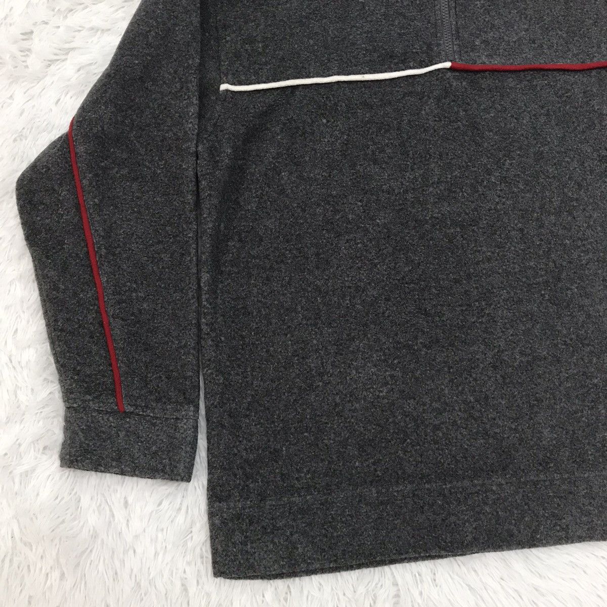 Tommy Hilfiger Tommy Hilfiger Fleece Big Logo On Back Sweater/Sweatshirt Size US L / EU 52-54 / 3 - 3 Thumbnail