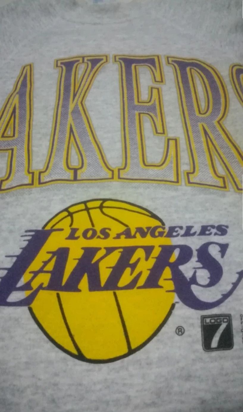 NBA × Vintage Vintage NBA Los Angeles Lakers Logo 7 Sweatshirt Size US L / EU 52-54 / 3 - 3 Thumbnail