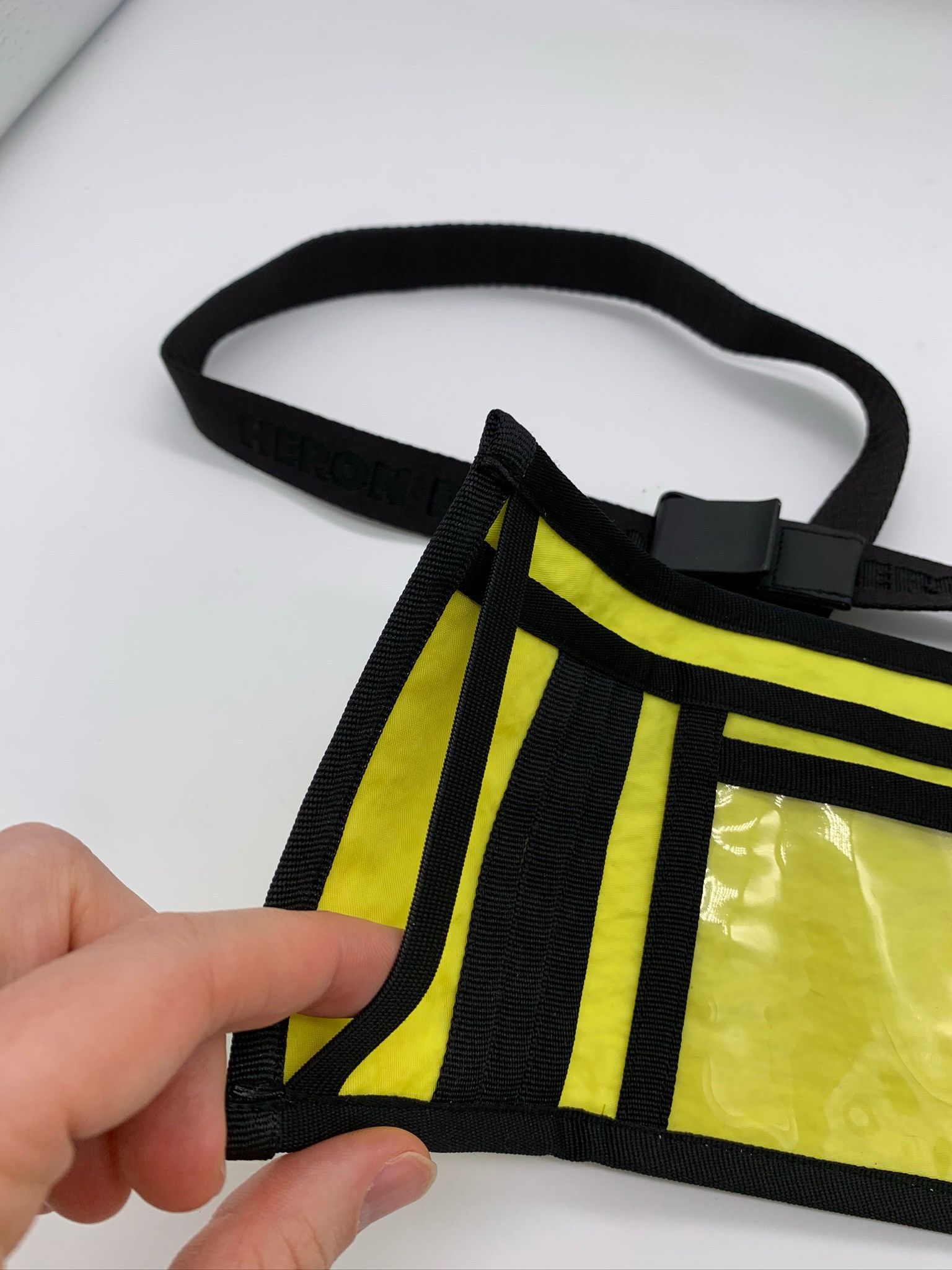 Heron Preston 🔥[SALE]🔥 Heron Preston Yellow Wallet Dot Size ONE SIZE - 9 Thumbnail