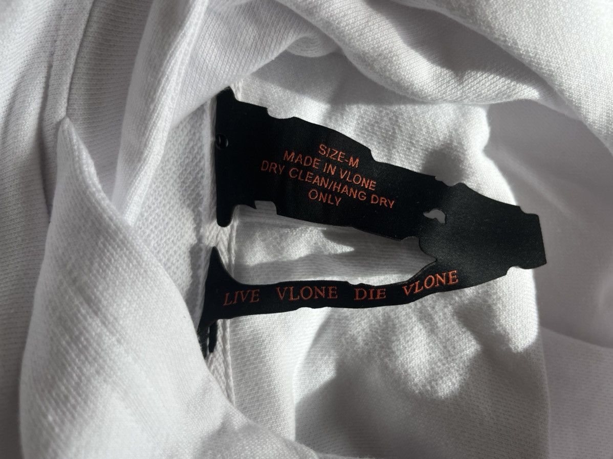 Vlone Vlone Old English Oversized Hoodie White Size Medium Size US M / EU 48-50 / 2 - 3 Thumbnail