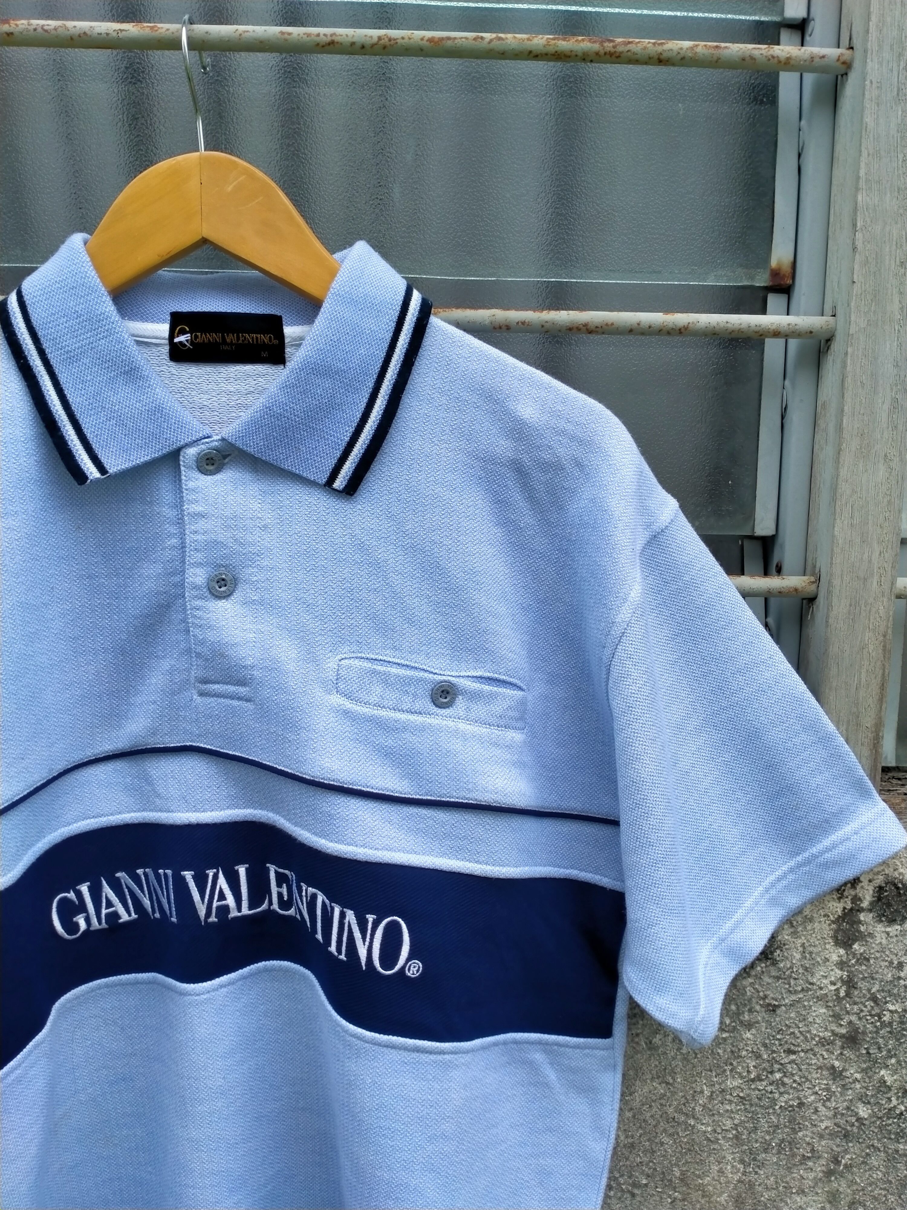 Gianni Valentino × Valentino × Vintage Gianni Valentino spellout embroidery polo tees Size US M / EU 48-50 / 2 - 5 Thumbnail