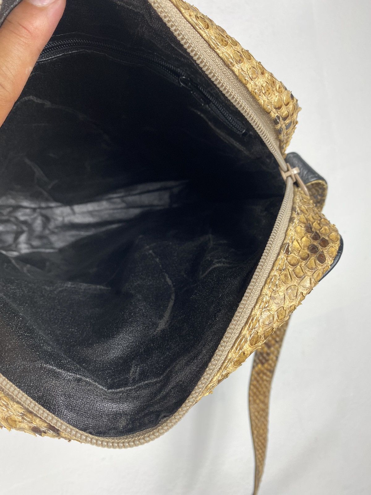 Genuine Leather Rare 🔥🔥Burma Python Genuine Skin Slim Bag Size ONE SIZE - 17 Thumbnail