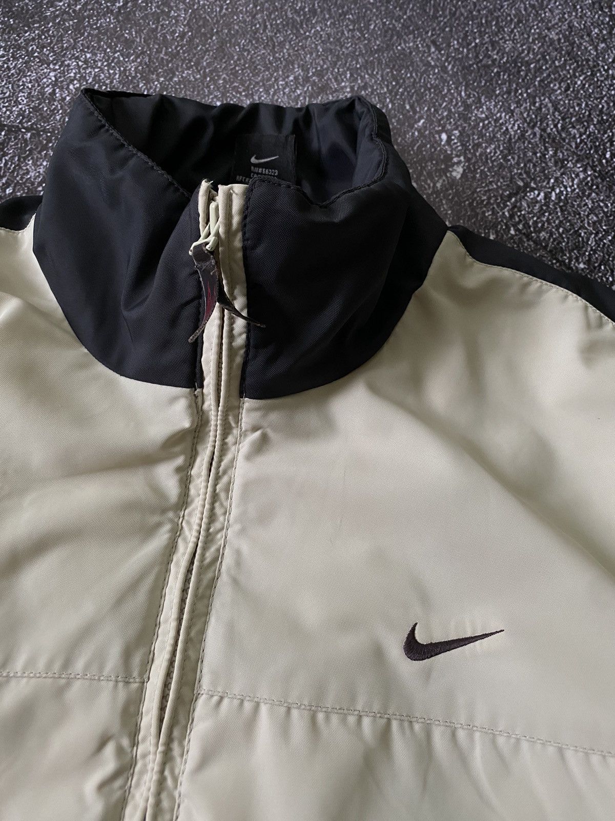 Nike Vintage Nike Y2K Nylon Swoosh Windbreaker Jacket Size US S / EU 44-46 / 1 - 9 Thumbnail
