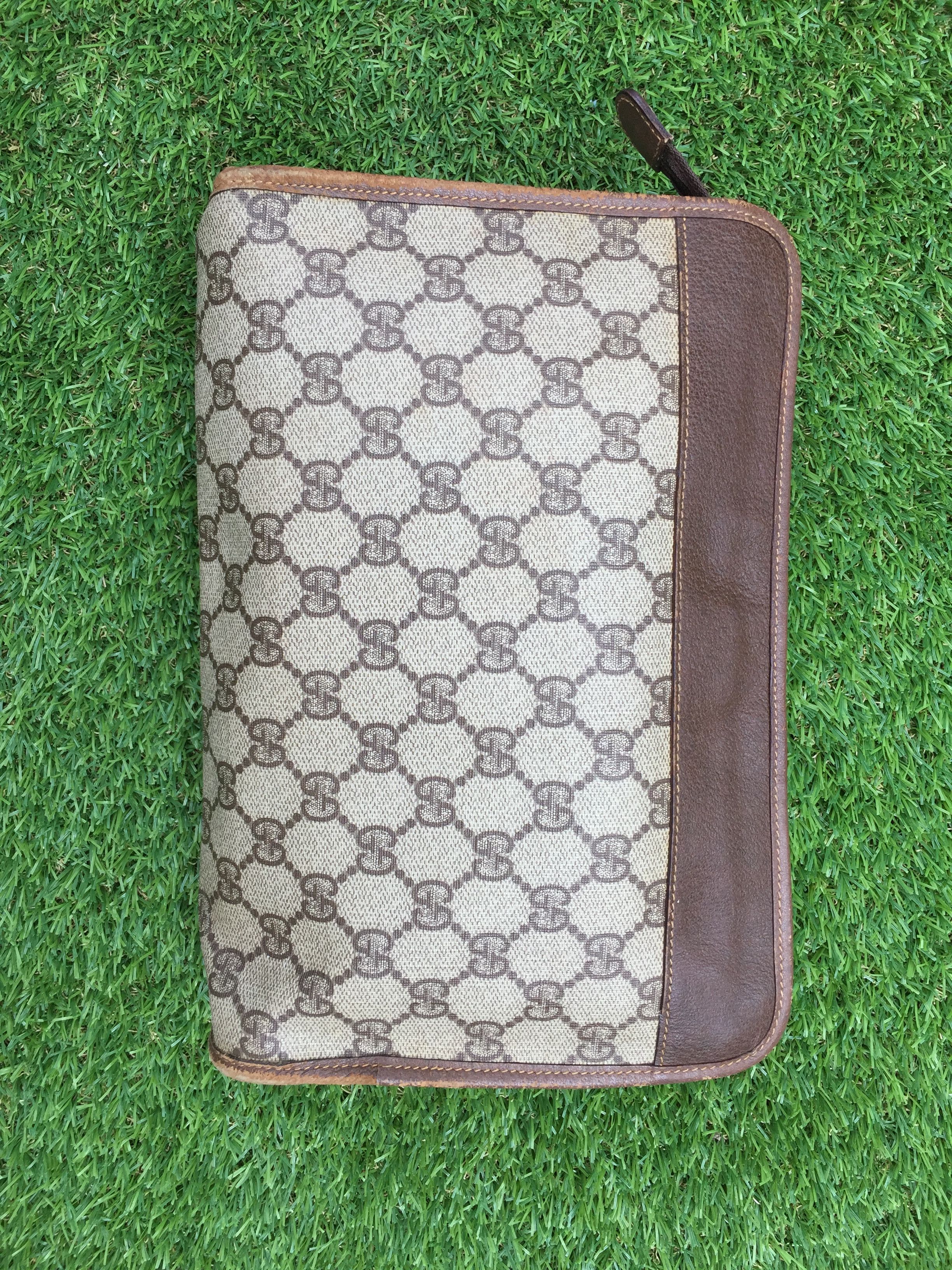 Gucci Vintage Authentic Gucci Clutch Bag Size ONE SIZE - 2 Thumbnail