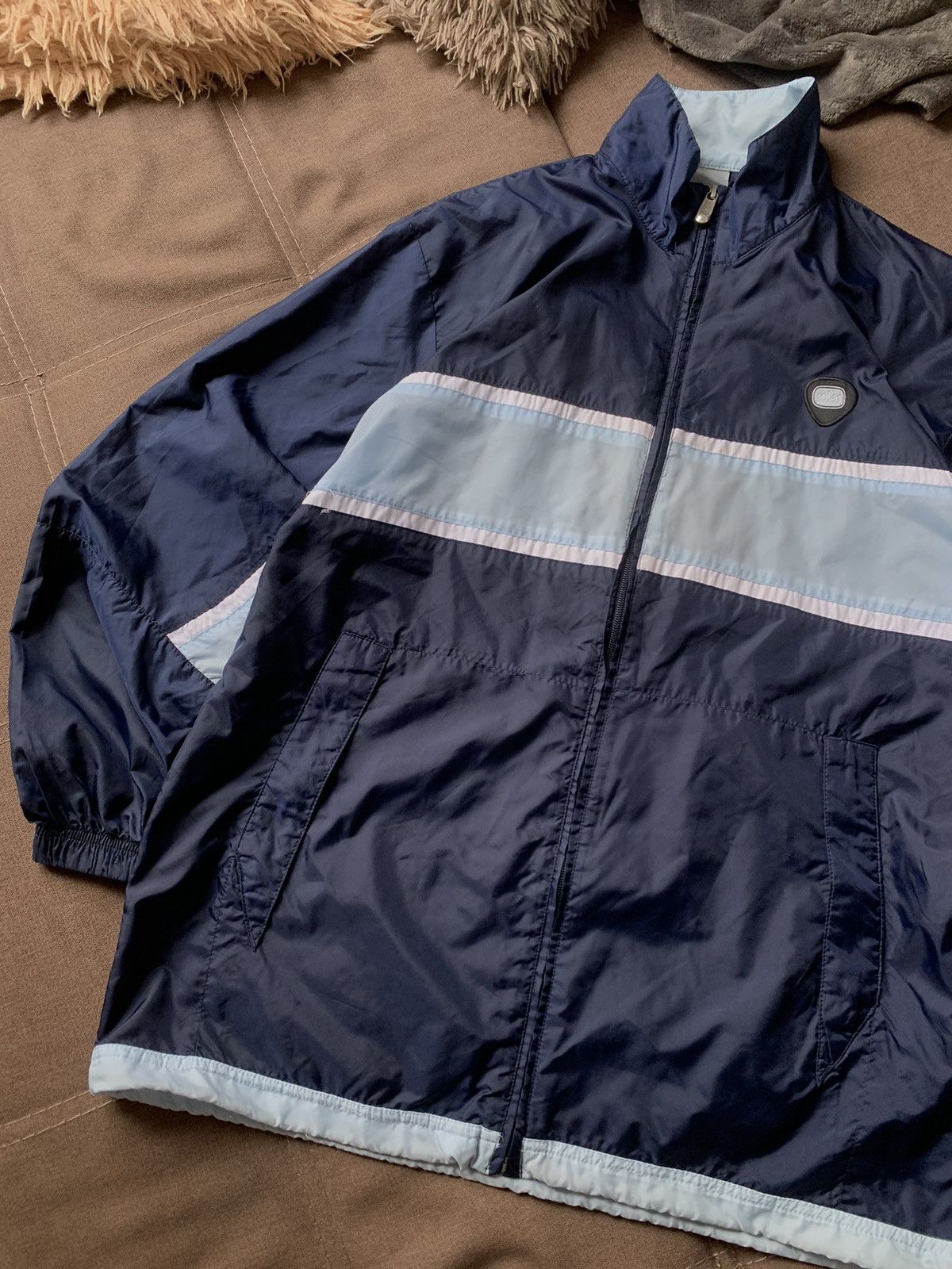 Nike Vintage Nike Navy/Baby Blue Full Zip Nylon Jacket Size US L / EU 52-54 / 3 - 2 Thumbnail