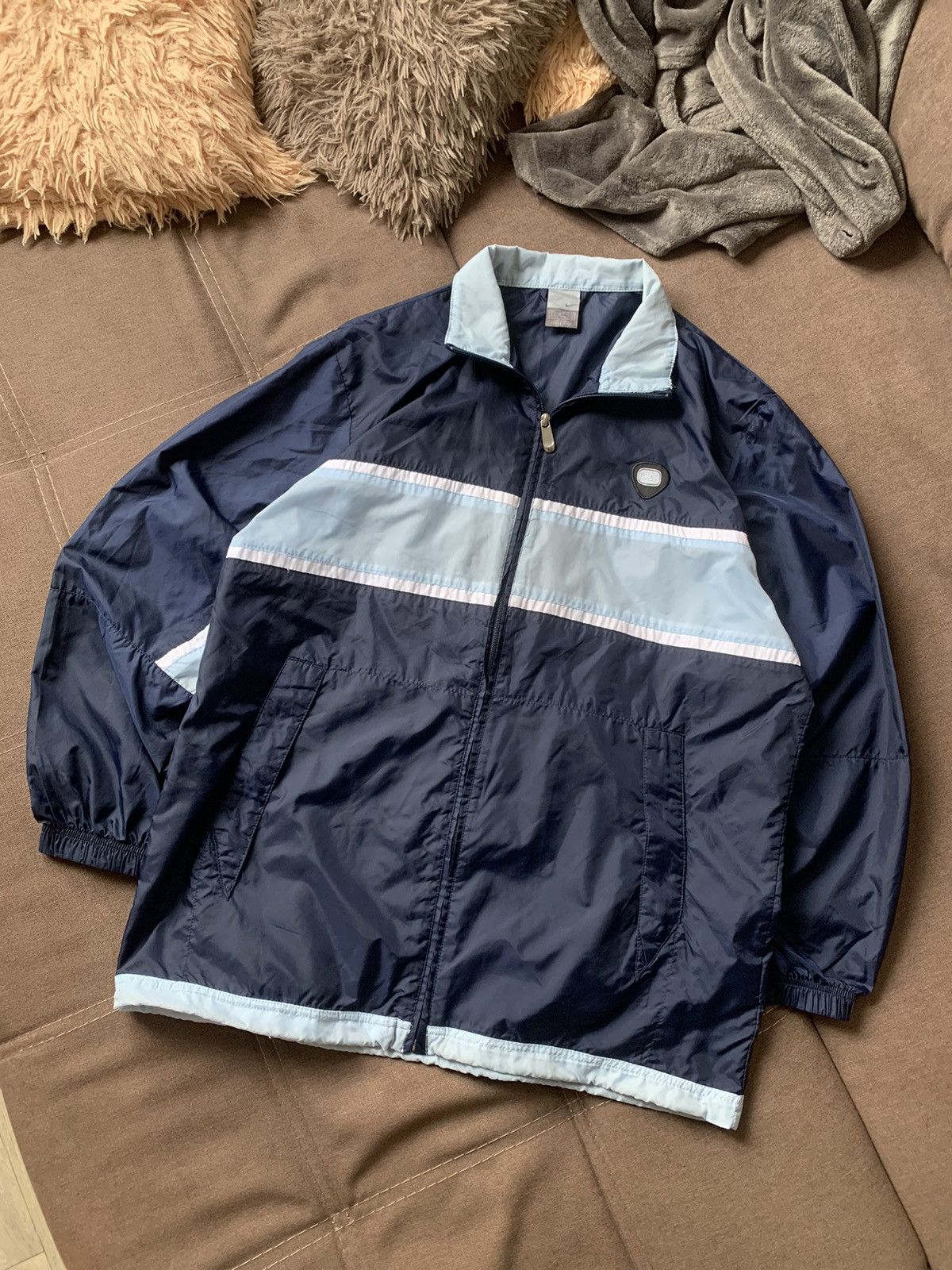 Nike Vintage Nike Navy/Baby Blue Full Zip Nylon Jacket Size US L / EU 52-54 / 3 - 1 Thumbnail