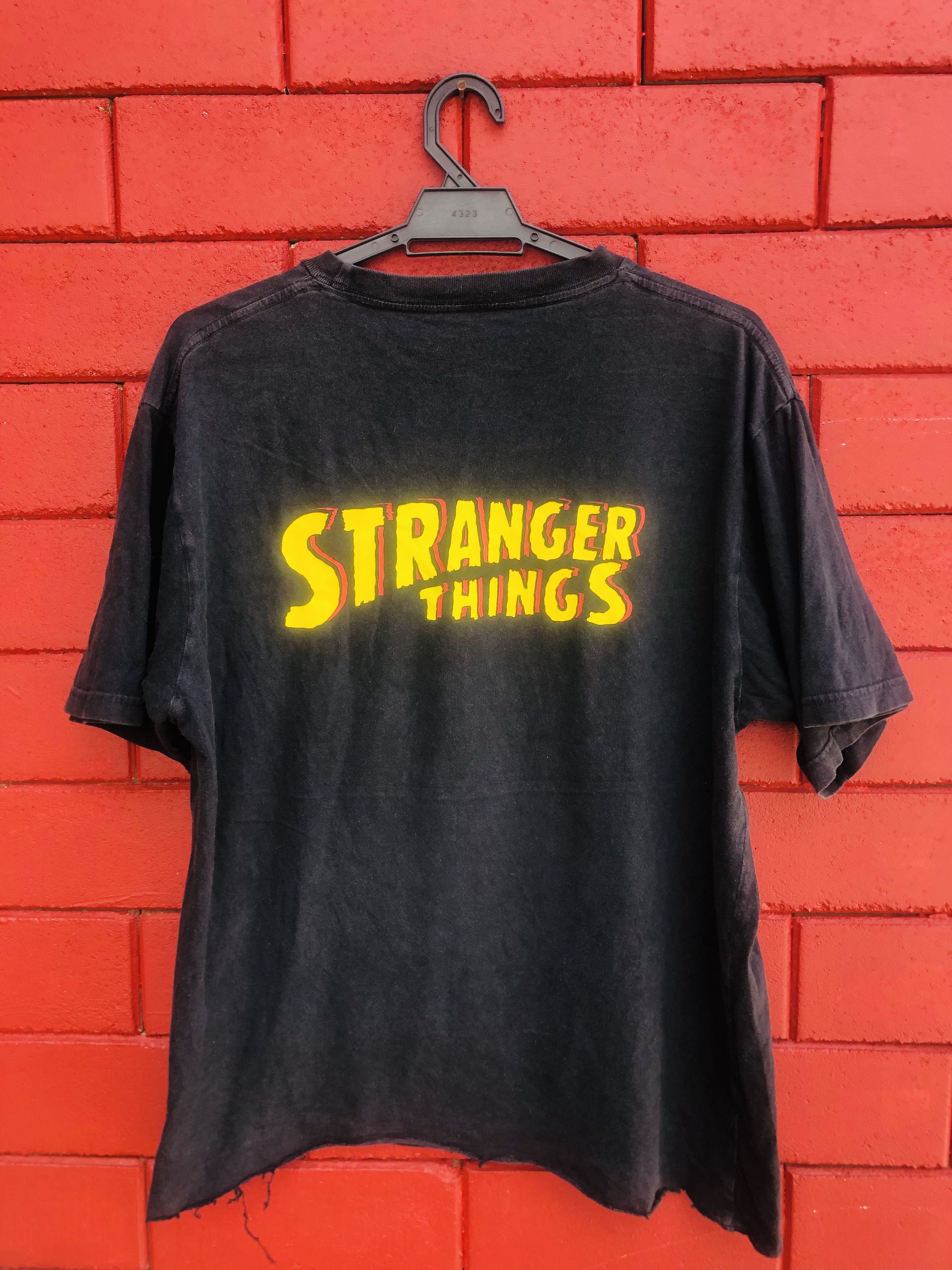 Japanese Brand Vintage Stranger Thing Movie Designer Fashion Style Size US L / EU 52-54 / 3 - 2 Thumbnail