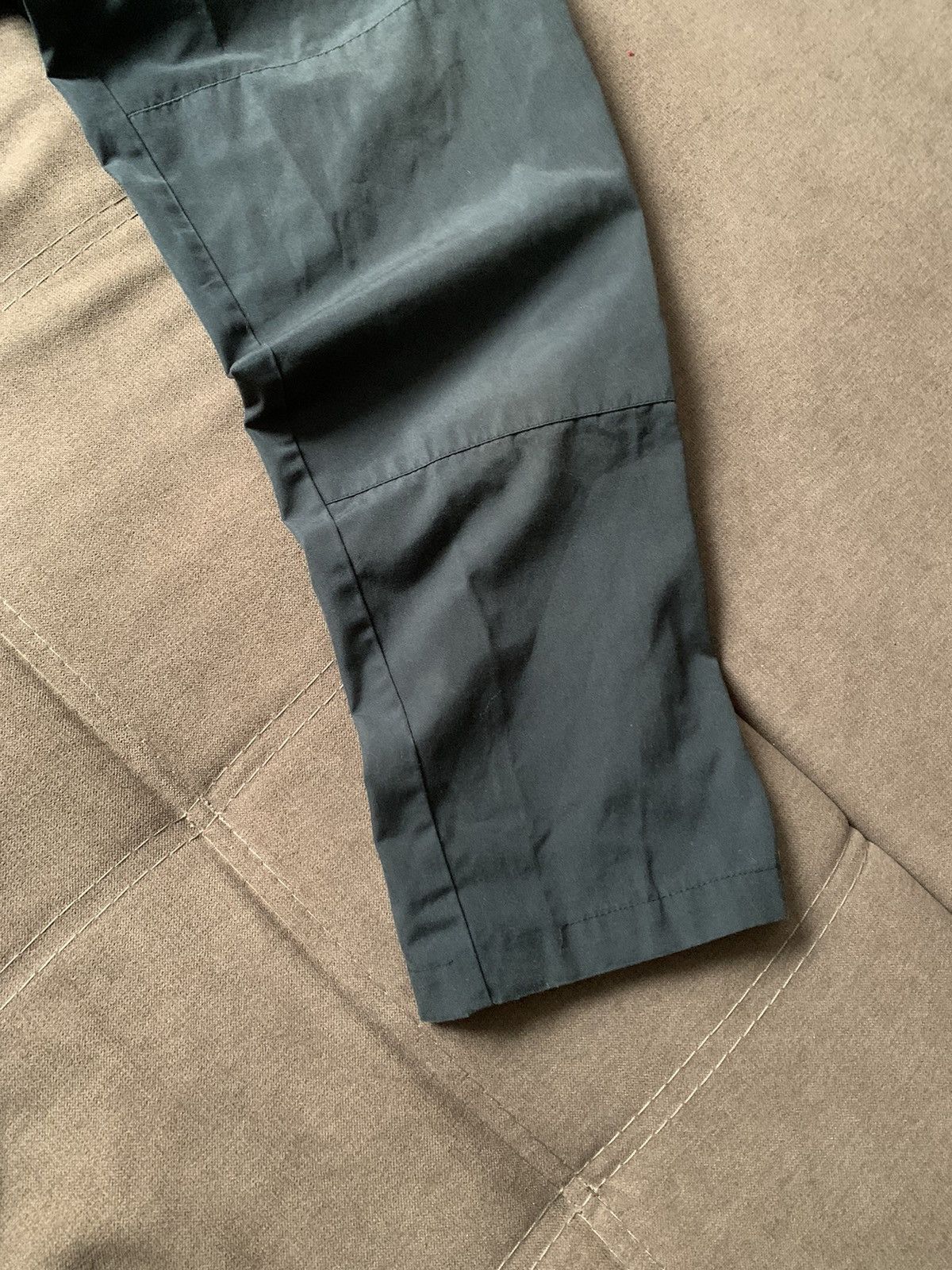 Fjallraven Vintage Fjallraven Rare Cargo Pants Fox Logo Women’s Size 44 Size 30" / US 8 / IT 44 - 8 Thumbnail