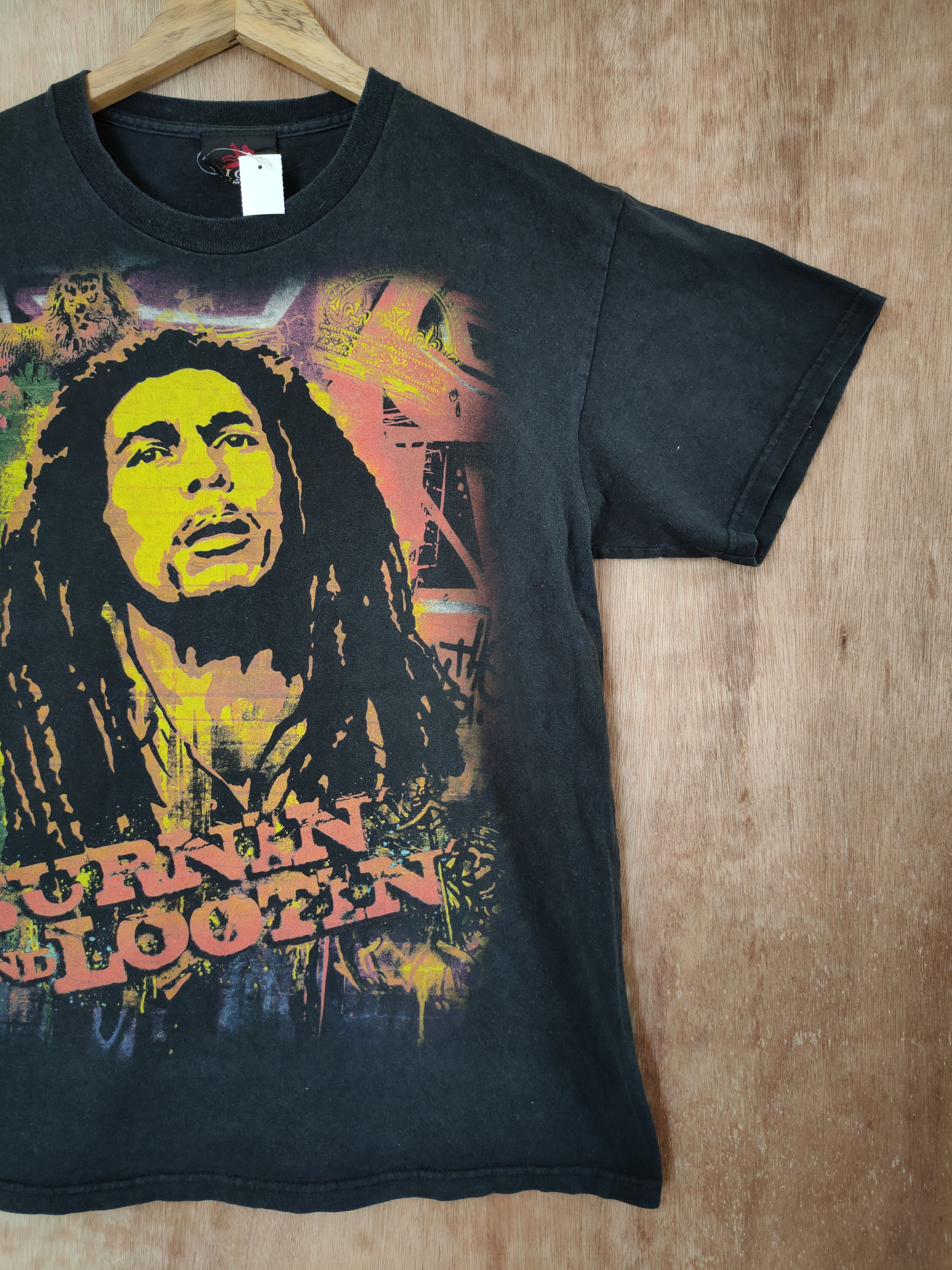 Bob Marley DLL 90' Bob marley Burning & Lootin Vintage tee #46-640 Size US M / EU 48-50 / 2 - 3 Thumbnail