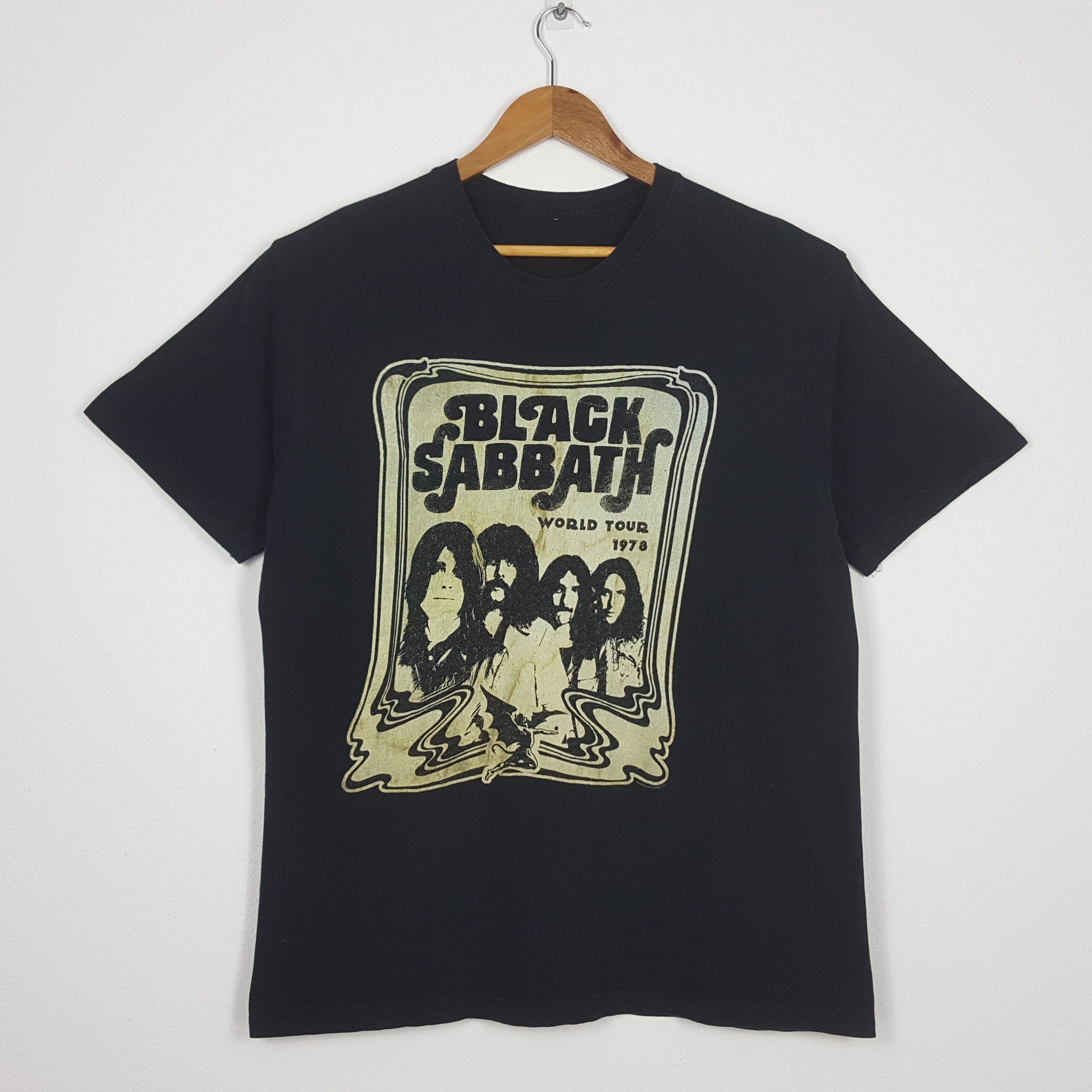 Vintage BLACK SABBATH American metal band t-shirt