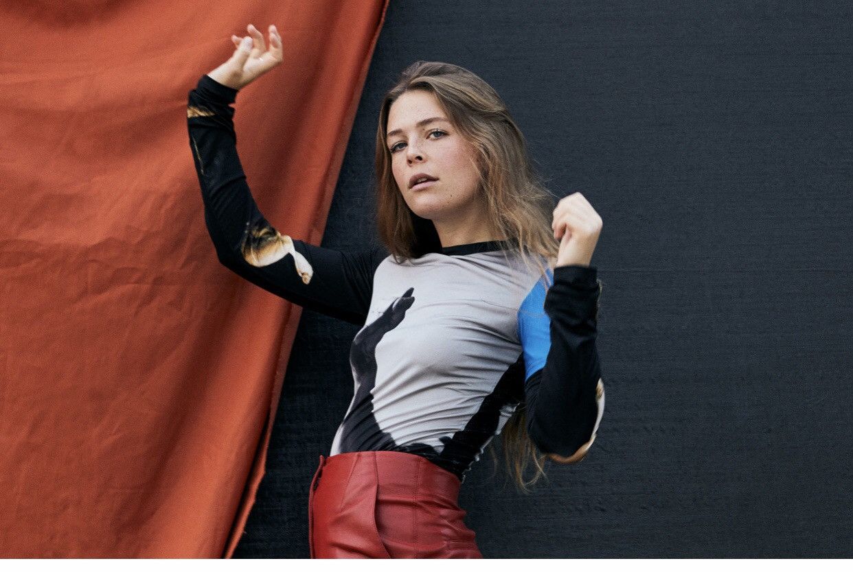 Band Tees × Other Maggie rogers solo singer printed tshirt Size US M / EU 48-50 / 2 - 6 Thumbnail