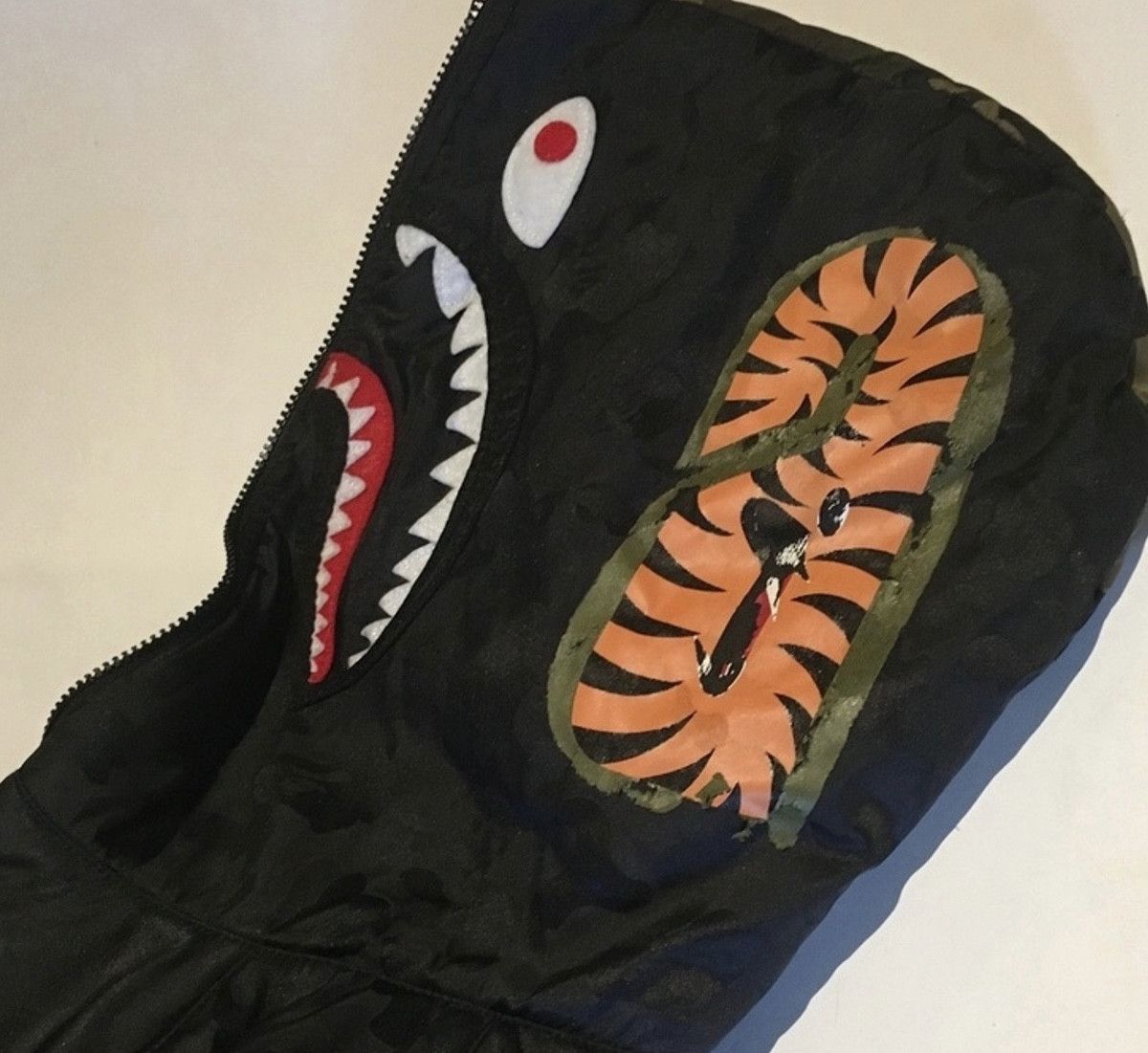 Bape Bape camo shark hoodie heavy jacket Size US M / EU 48-50 / 2 - 4 Thumbnail