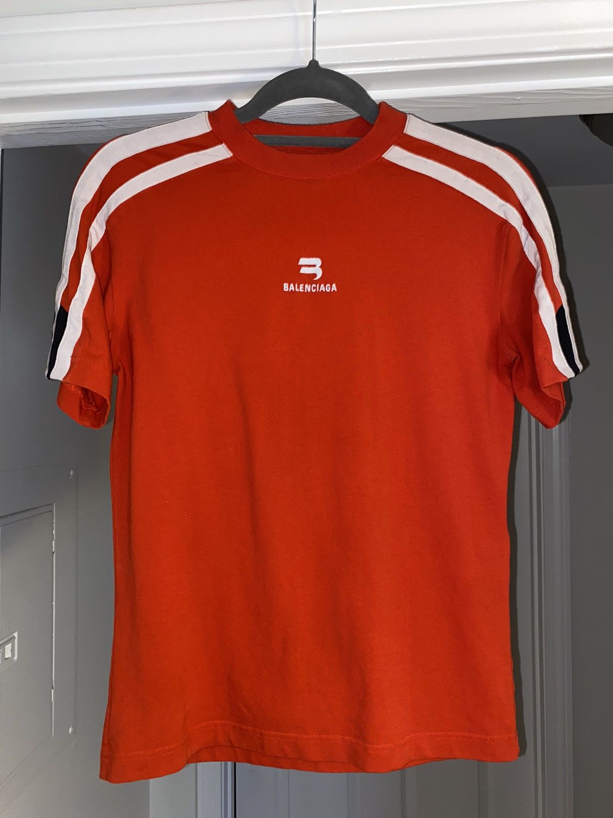 Balenciaga Balenciaga Red Shrunken Sporty B Shirt | Grailed