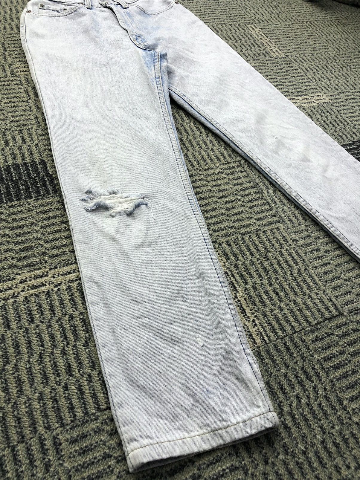 Levi's Vintage Levis 510 Light Wash Distressed Jeans Size 25" / US 0 / IT 36 - 4 Thumbnail