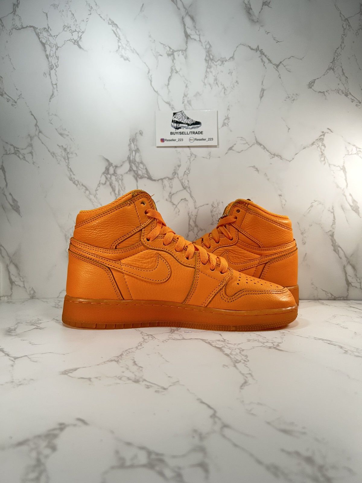Jordan Brand Jordan 1 High Gatorade Orange Gs Size US 5 / EU 37 - 3 Thumbnail