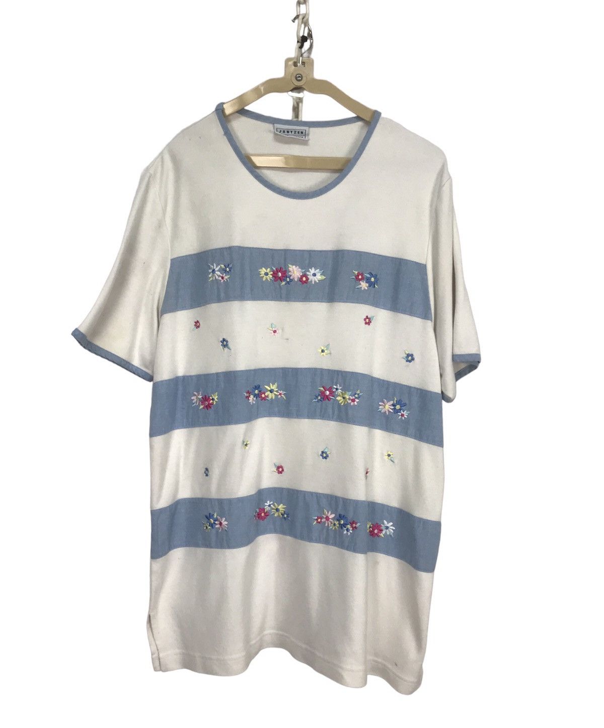 Jantzen Jantzen classic embroidered flower tshirt Size XL / US 12-14 / IT 48-50 - 1 Thumbnail
