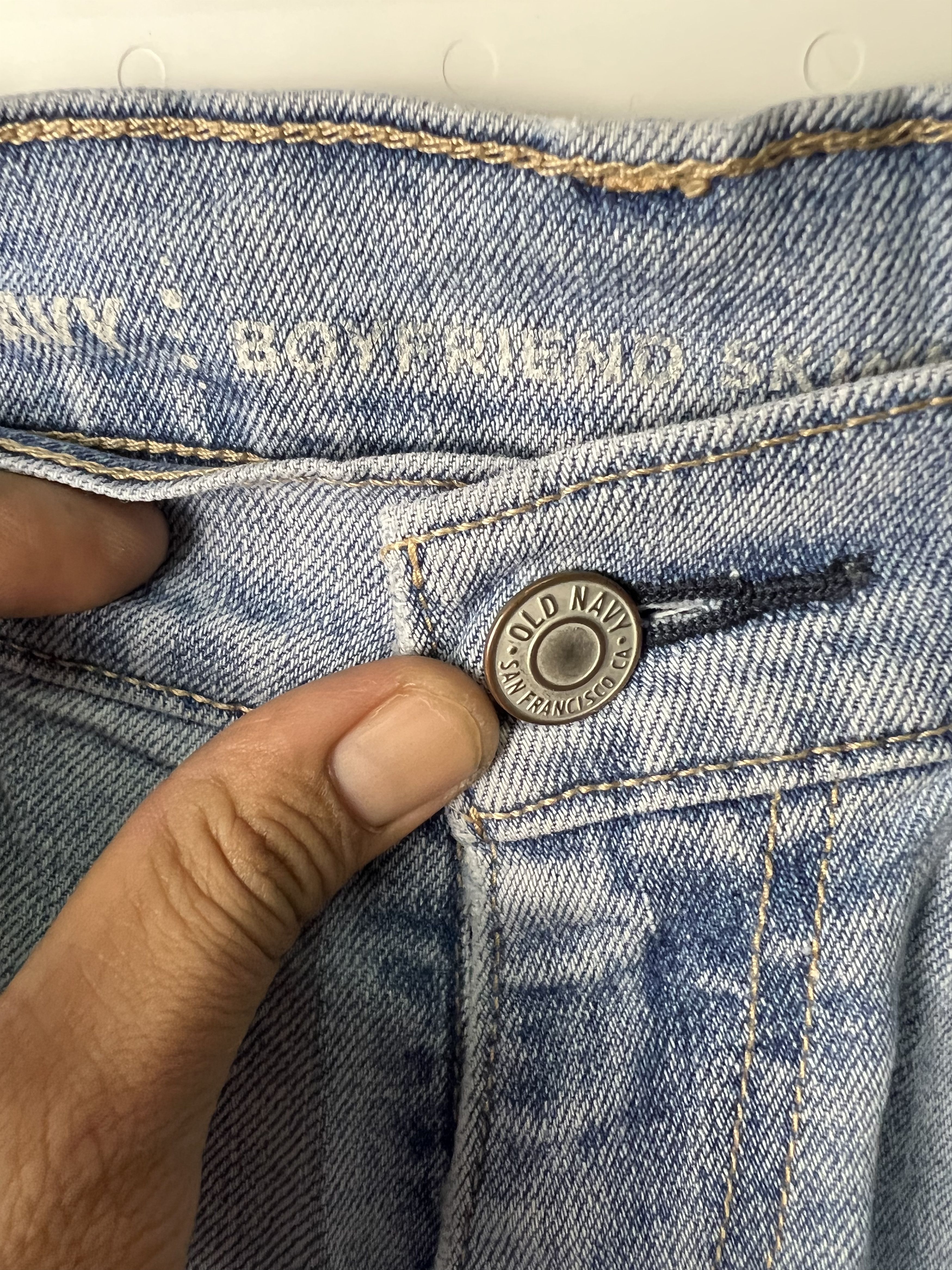 Old Navy 🔥Old Navy Boyfriend Distressed Denim Size US 30 / EU 46 - 9 Thumbnail
