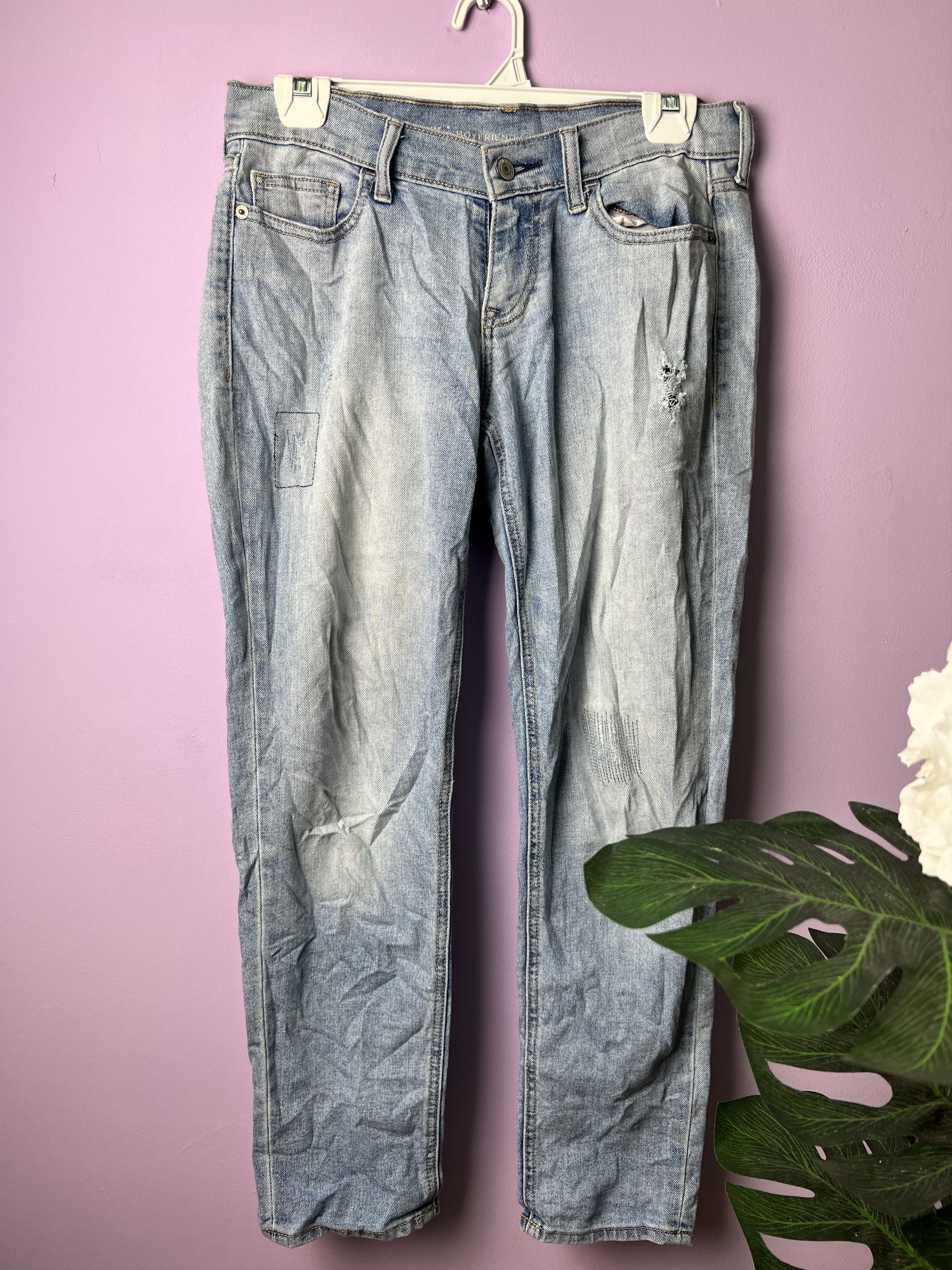 Old Navy 🔥Old Navy Boyfriend Distressed Denim Size US 30 / EU 46 - 2 Thumbnail