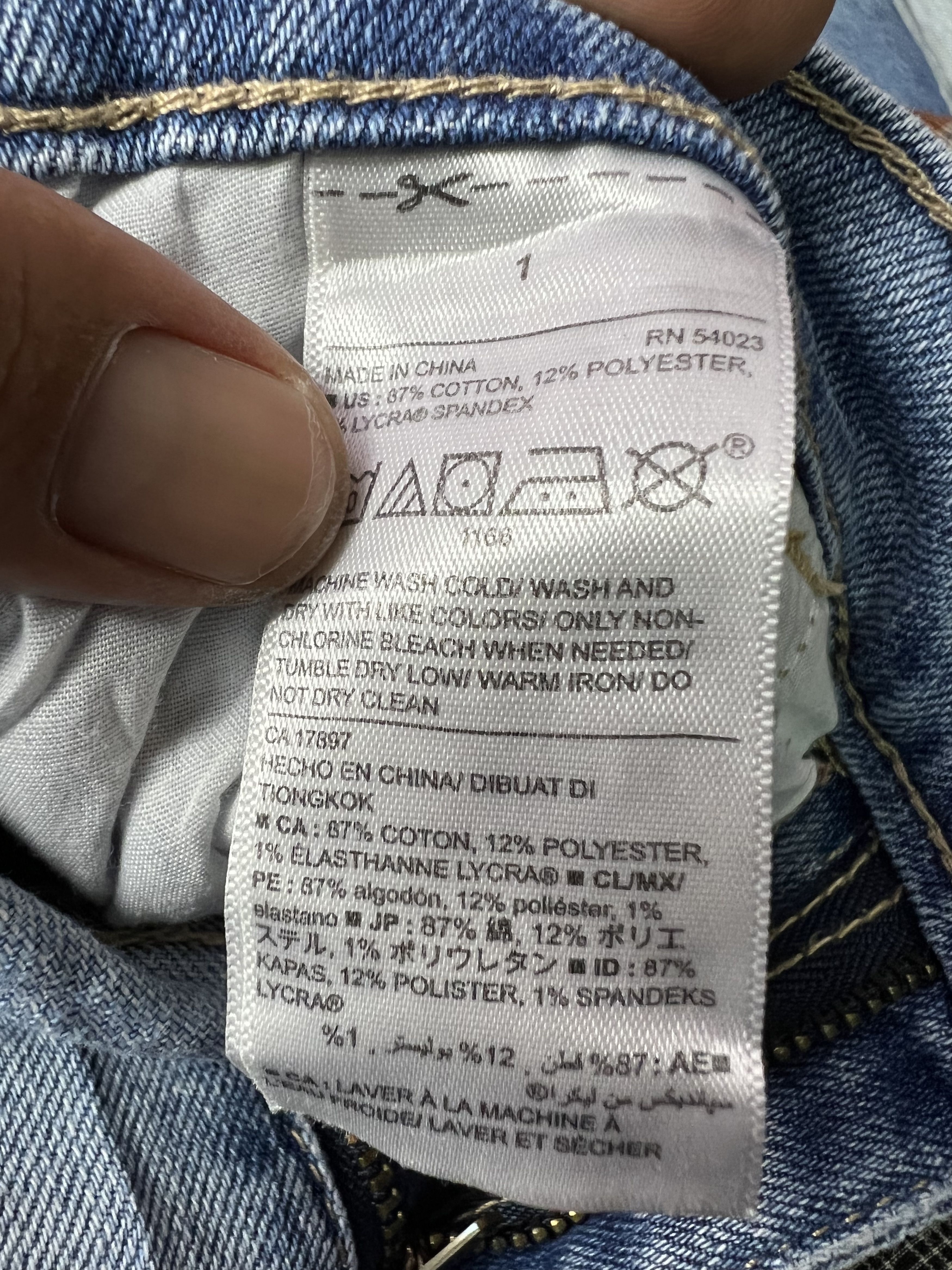 Old Navy 🔥Old Navy Boyfriend Distressed Denim Size US 30 / EU 46 - 12 Thumbnail