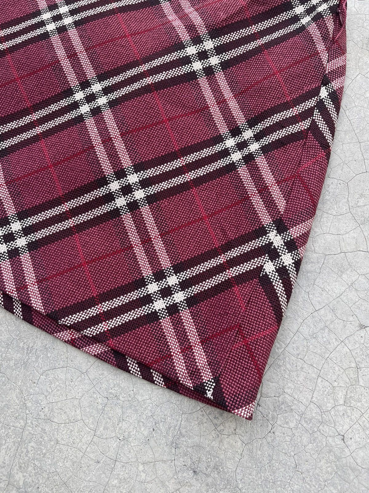 Burberry Burberry blue label checkered red wine mini skirt Size 26" / US 2 / IT 38 - 4 Thumbnail