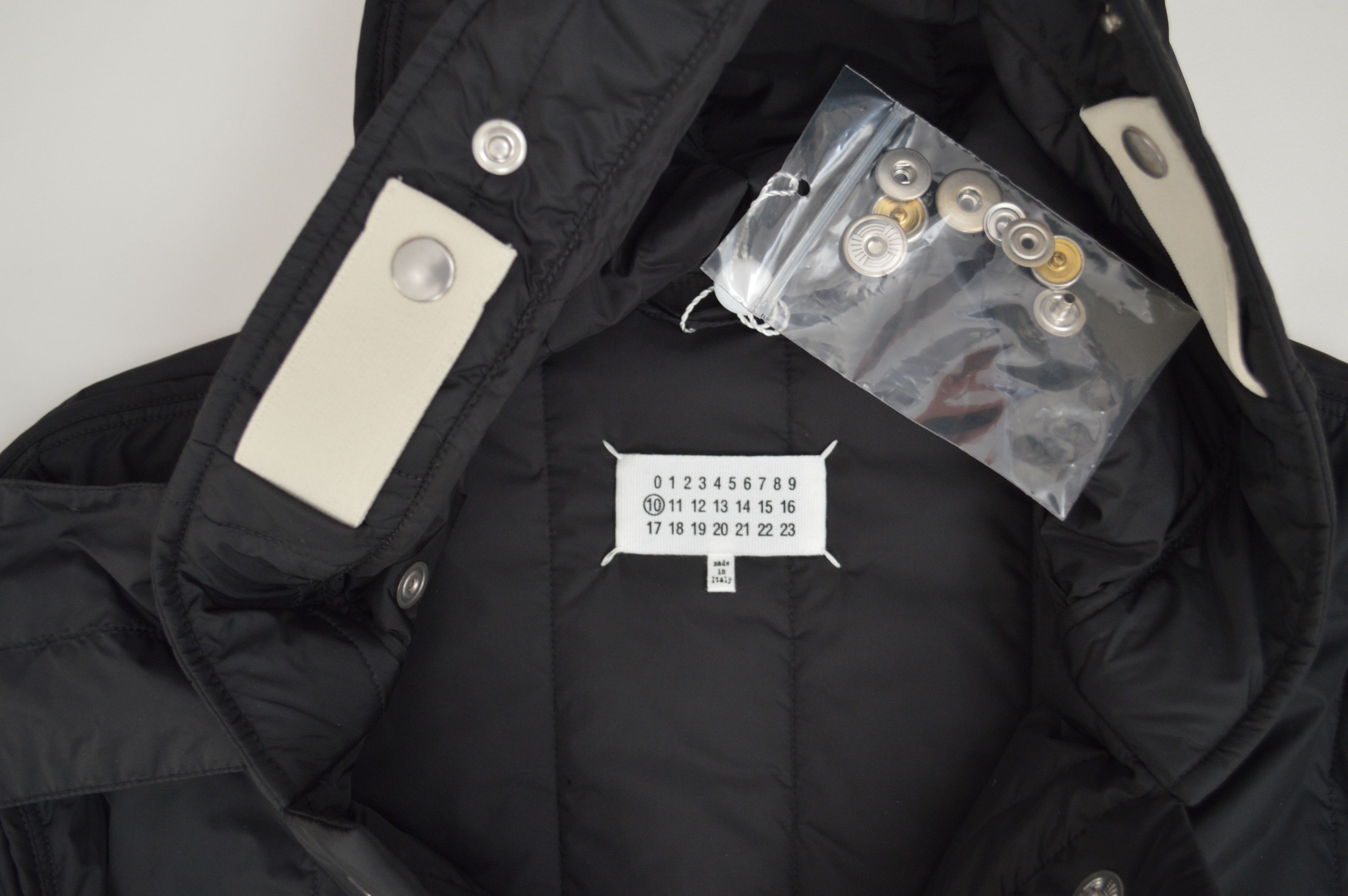 Maison Margiela A/W 18 ‘Inside Out’ Black Nylon Parka Size US M / EU 48-50 / 2 - 3 Thumbnail
