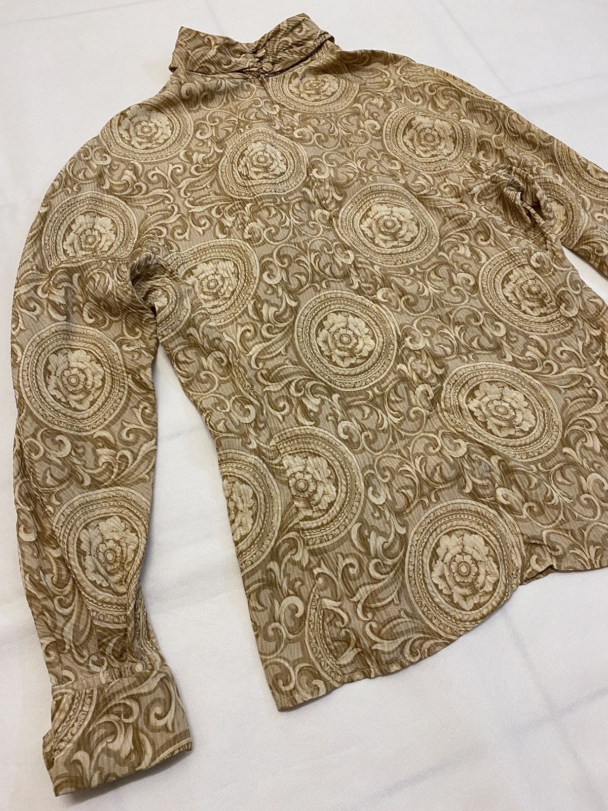 Valentino 🔥🔥💰💰RARE Vintage valentino silk turtleneck fullprint Size L / US 10 / IT 46 - 5 Thumbnail