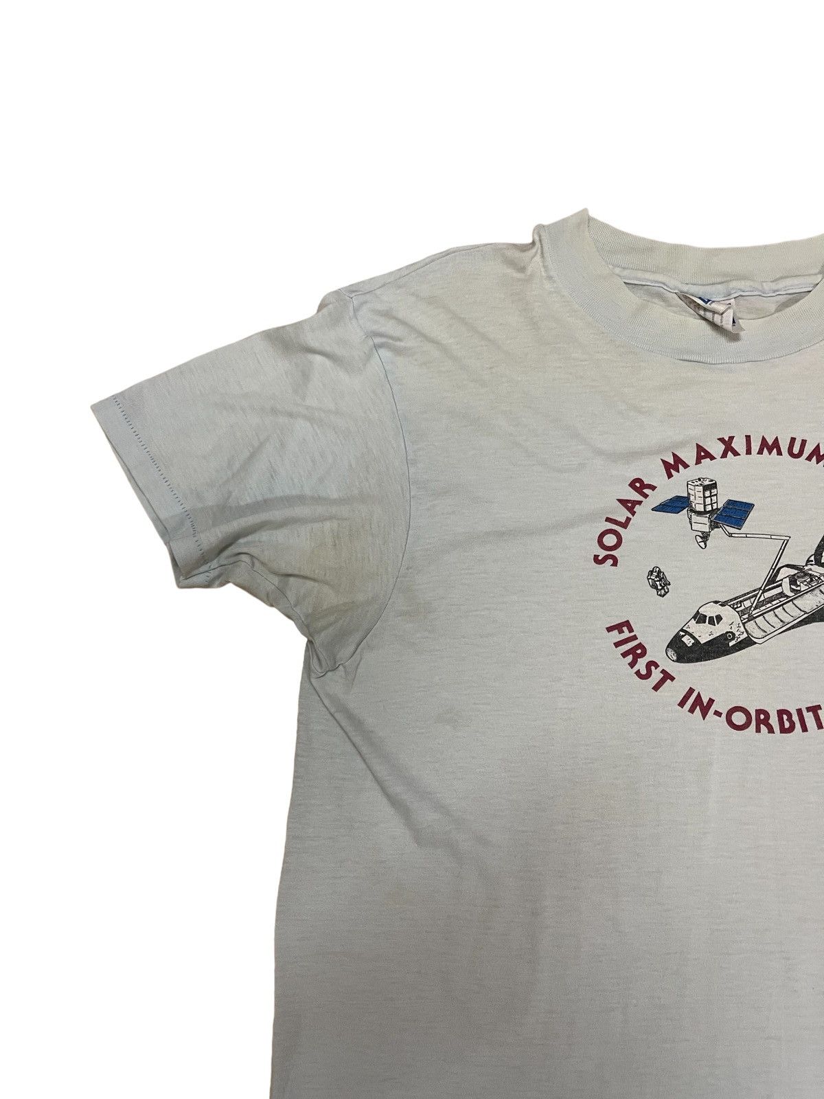 Vintage Vintage NASA Solar Maximum Mission "First In-Orbit Repair" Size US L / EU 52-54 / 3 - 3 Thumbnail