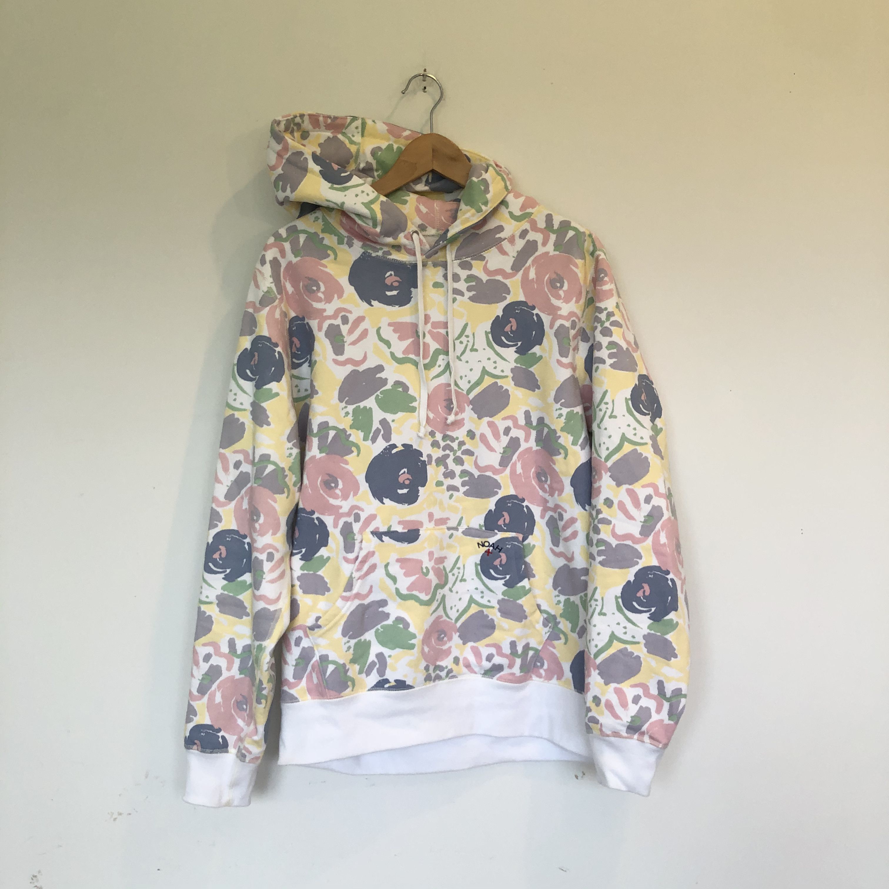 Noah Noah Pastel Floral Hoodie Size US L / EU 52-54 / 3 - 1 Thumbnail