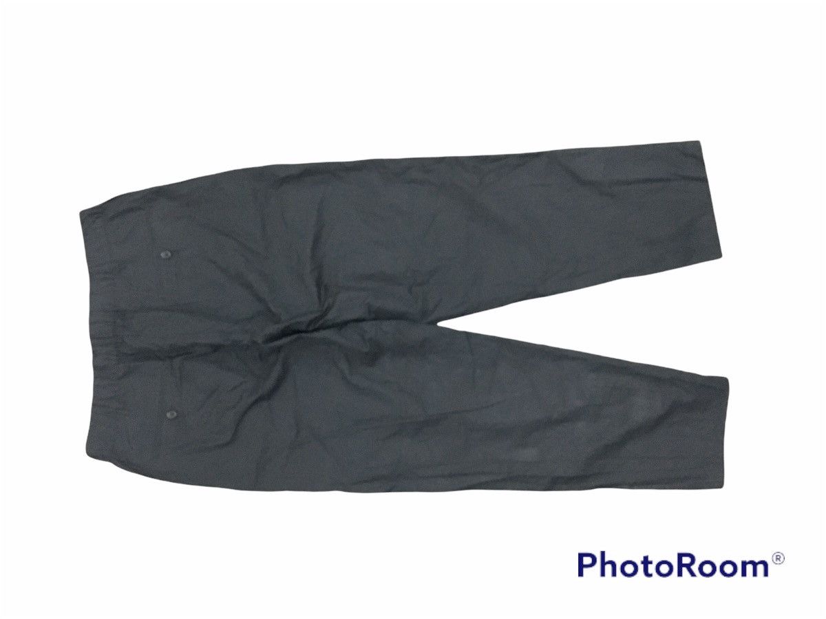 Uniqlo Uniqlo Black stretchable Baggy pants Size US 37 - 5 Thumbnail