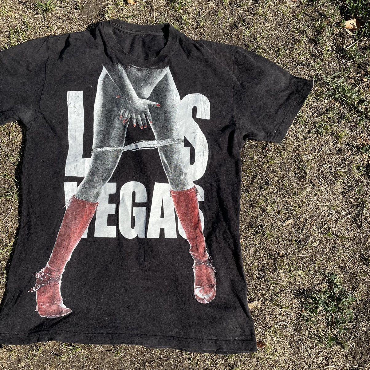 Vintage Vintage 90s Adult “ Sexy Las Vegas Babe” Art Humor Tee Size US M / EU 48-50 / 2 - 2 Thumbnail