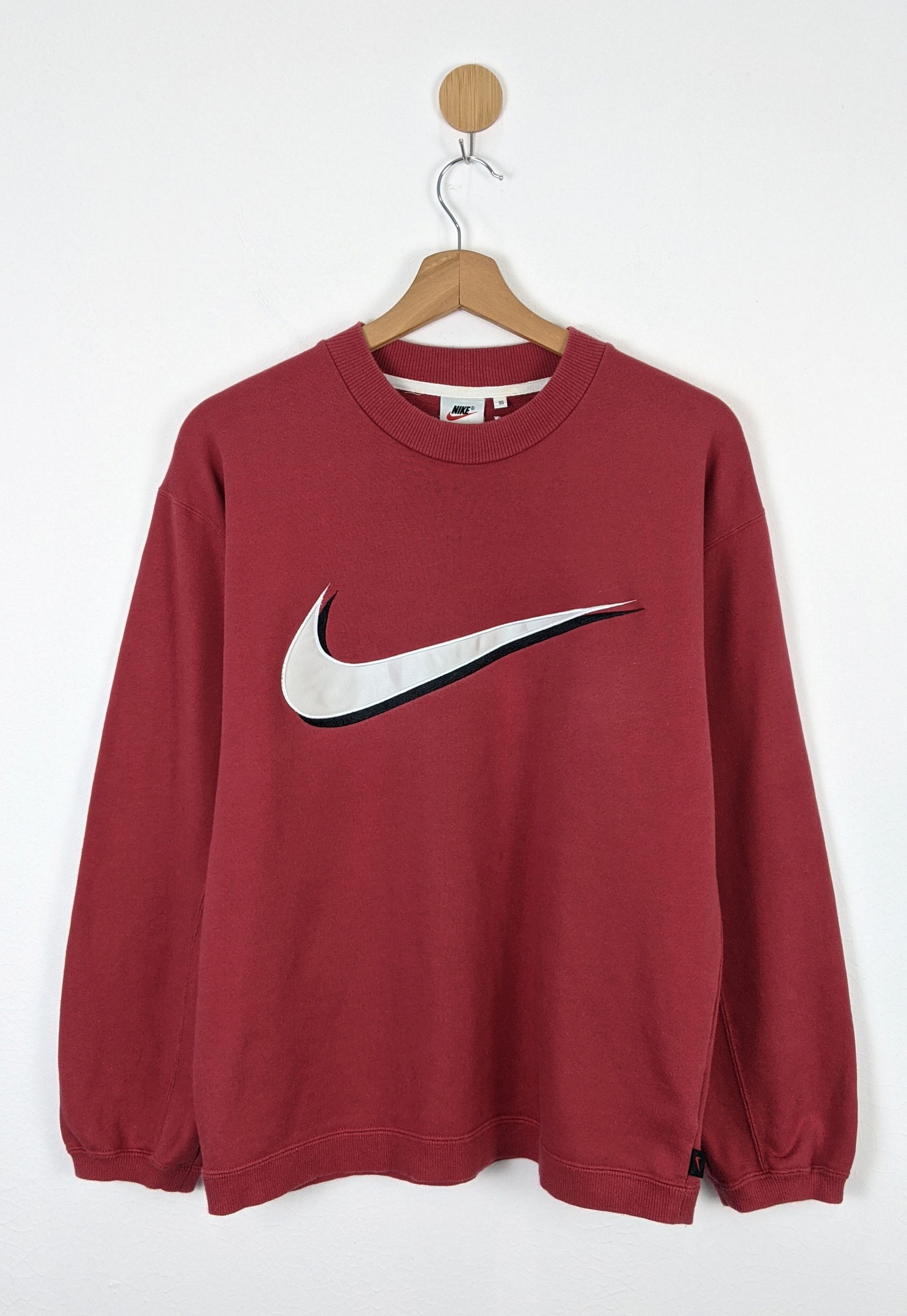 Nike 90s Nike Big Swoosh Logo embroidery sweatshirt crewneck Size US S / EU 44-46 / 1 - 1 Thumbnail