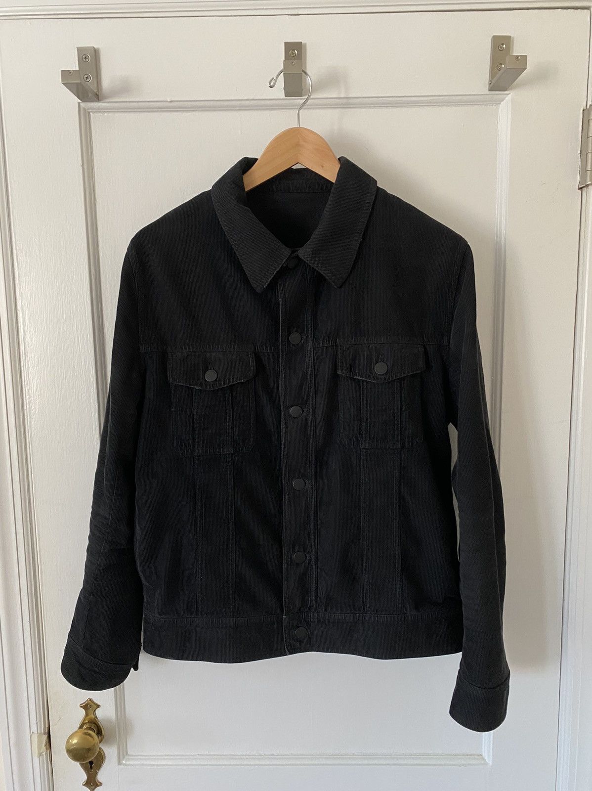 Dior × Hedi Slimane AW04 Dior Homme Hedi Slimane Black Corduroy Trucker Jacket Size US L / EU 52-54 / 3 - 1 Thumbnail