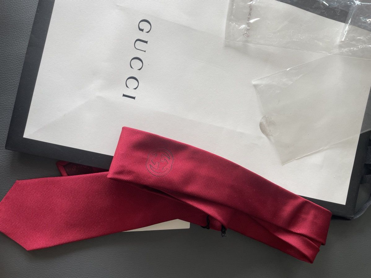 Gucci Runway Limited Rare Brand New Gucci Logo Premium Silk Tie Size ONE SIZE - 16 Thumbnail