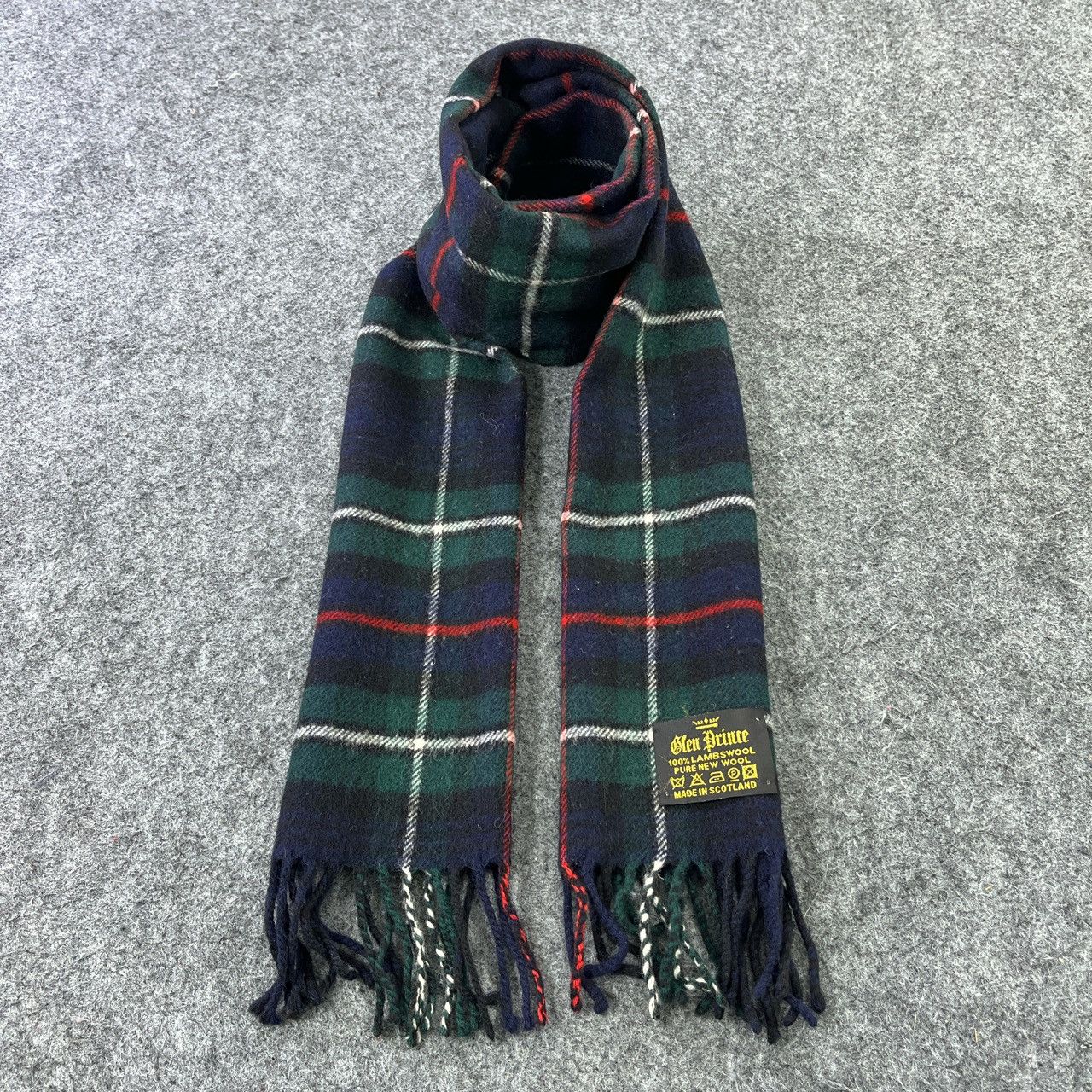 Vintage GLEN PRINCE SCARVES / MUFFLER / NECKWEAR T578 Size ONE SIZE - 1 Thumbnail