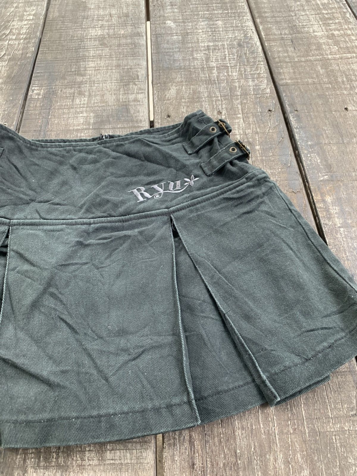 Japanese Brand Ryu mini skirt nice design Size 26" / US 2 / IT 38 - 3 Thumbnail