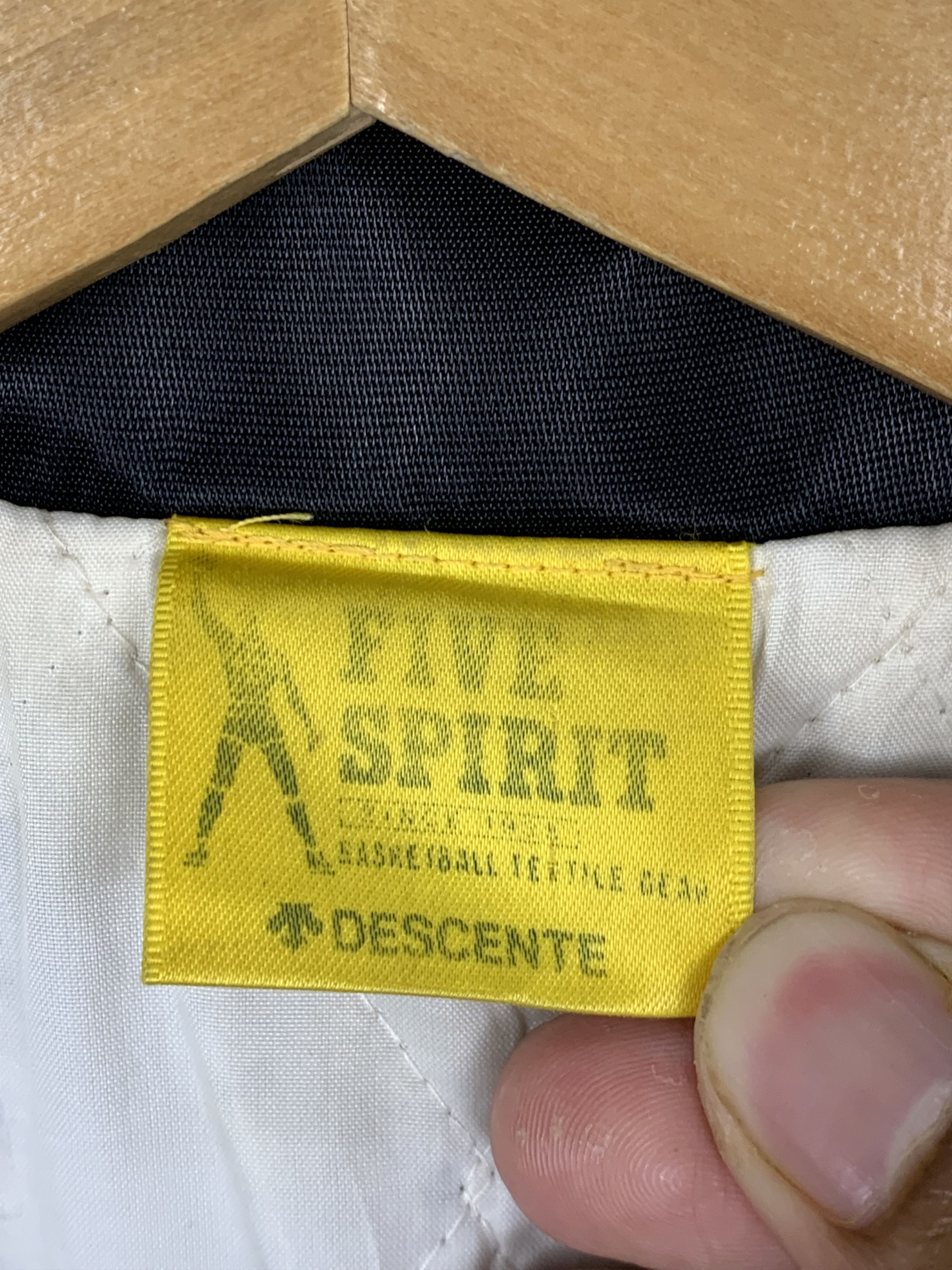 Descente Vintage JAPANESE BRAND Button Up Quilted Lining Jacket J0473 Size US M / EU 48-50 / 2 - 13 Thumbnail