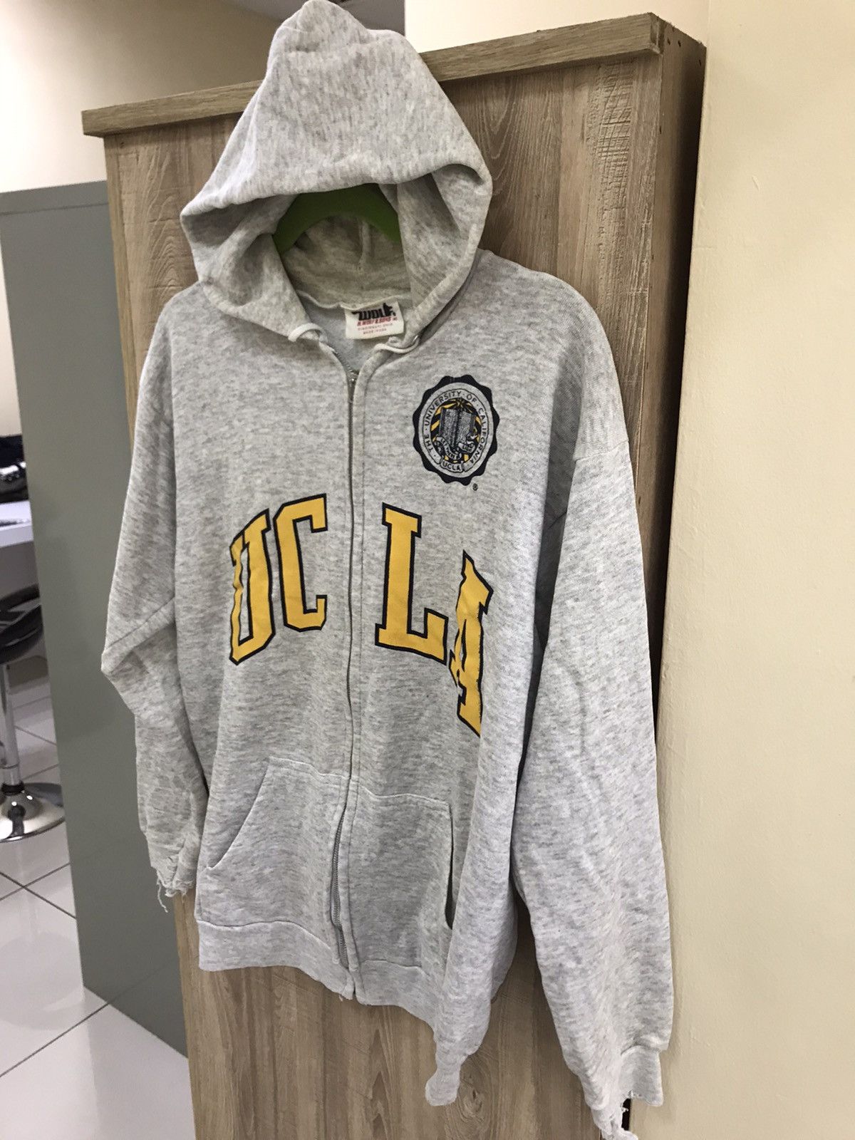 Other Vintage 🔥 UCLA Distressed Hoodie Zipper Size US M / EU 48-50 / 2 - 14 Thumbnail
