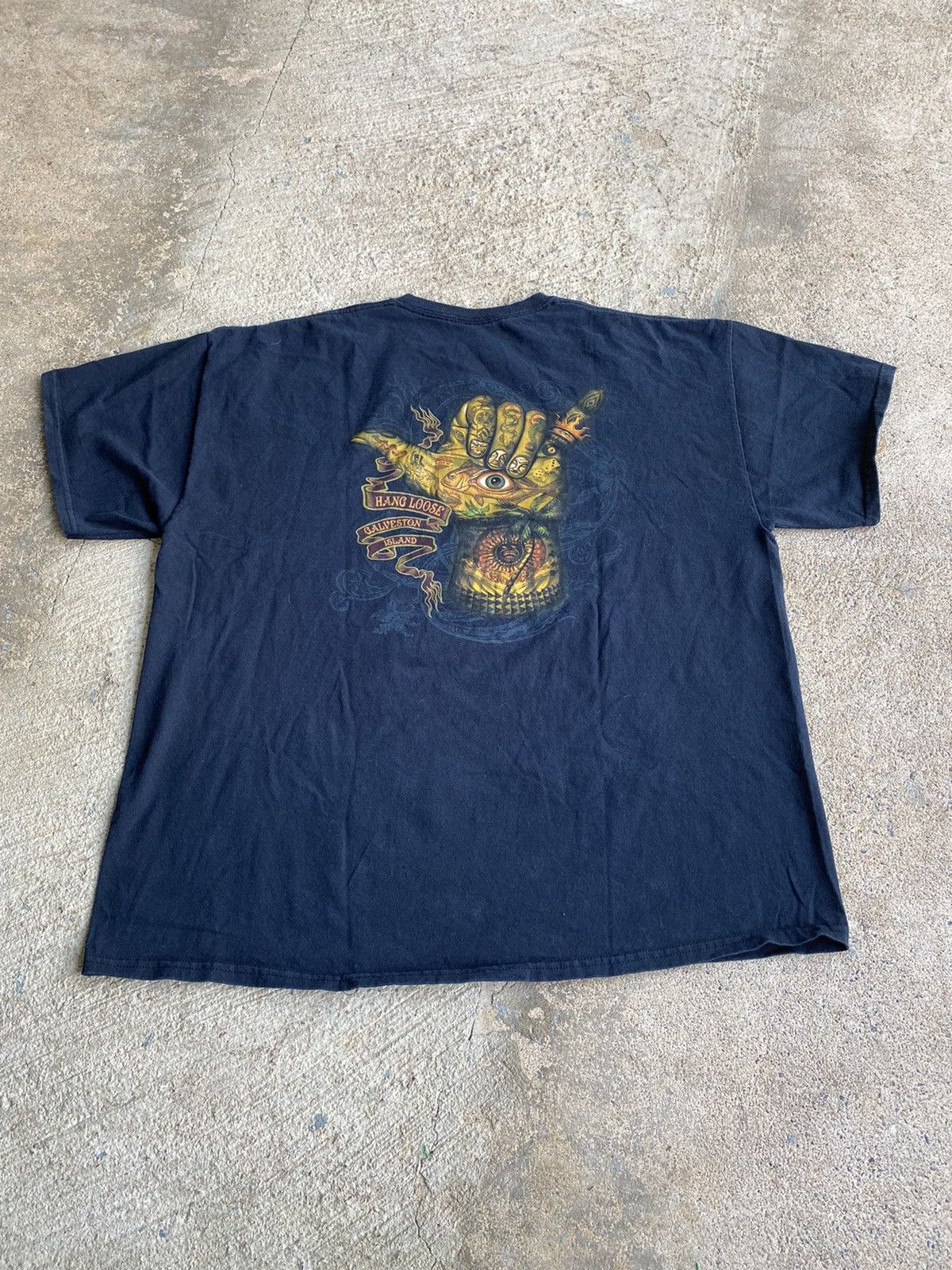 Japanese Brand × Vintage Vintage Y2K Hang Loose Surf Skate Tattoo Shirt Size US XL / EU 56 / 4 - 4 Thumbnail