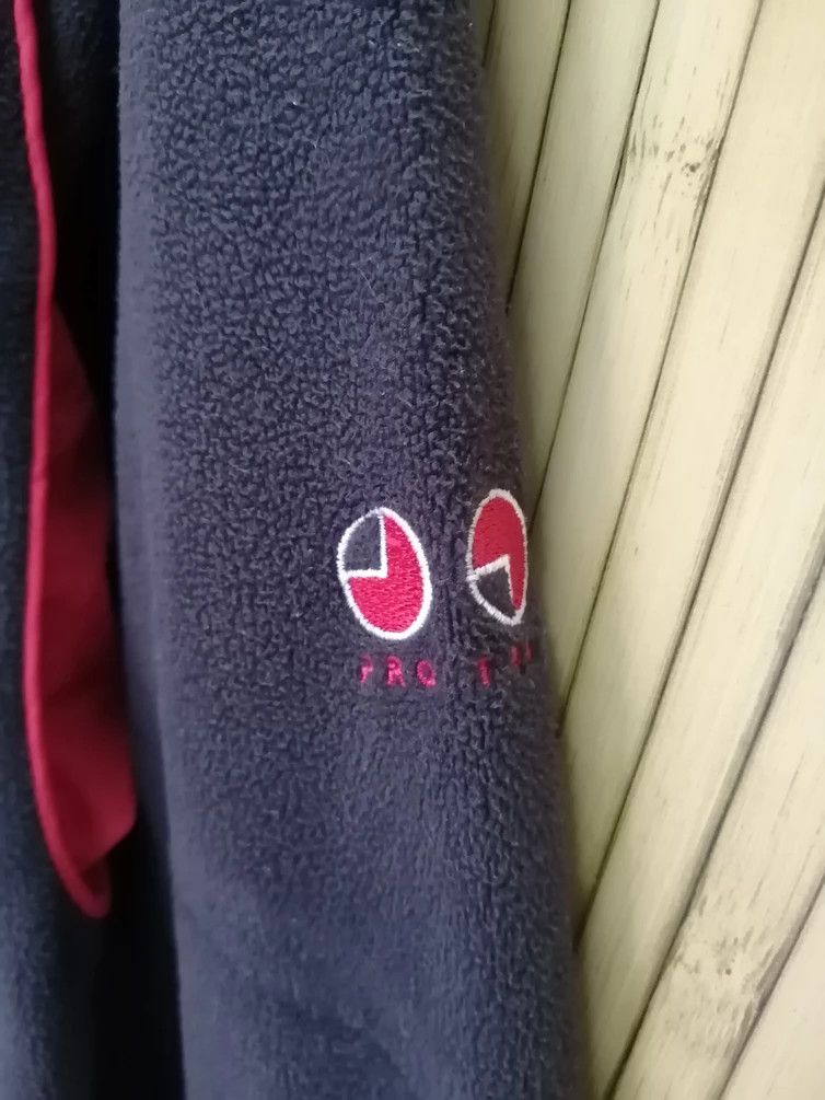 Vintage Vintage MANCHESTER UNITED by Umbro Fleece Jacket Size US S / EU 44-46 / 1 - 9 Thumbnail