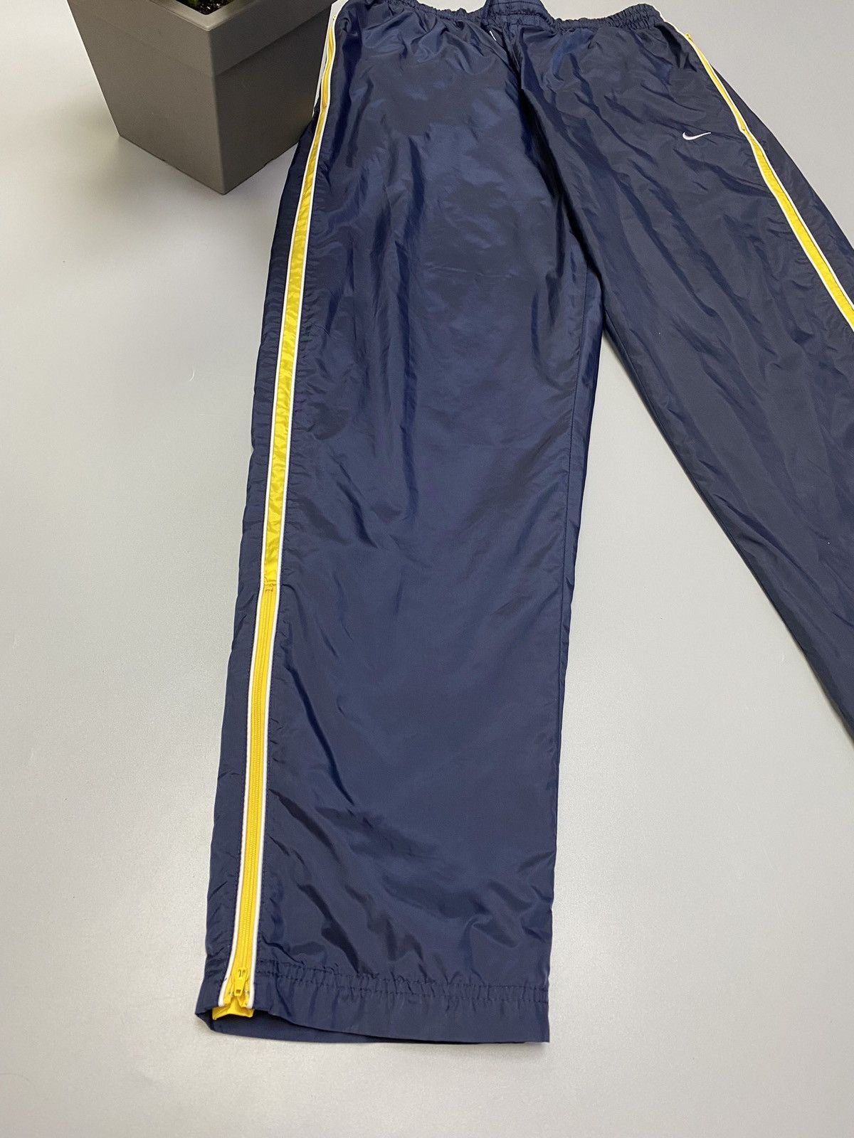 Nike × Vintage Vintage Nike Y2K Small Logo Blue Track Pants Size US 34 / EU 50 - 3 Thumbnail
